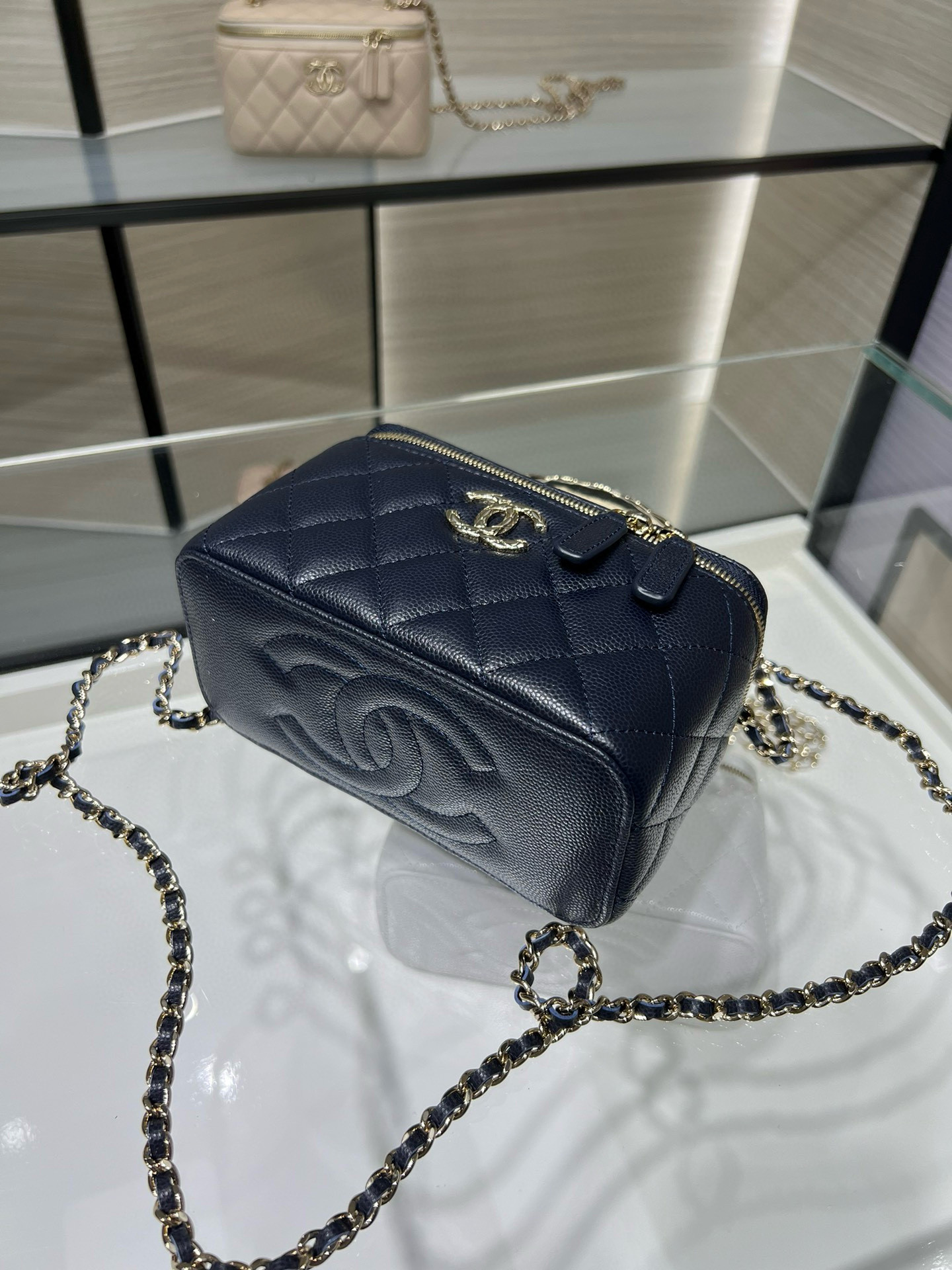 Chanel Clutch With Chain Deep Blue AP4590 17x9.5x8cm