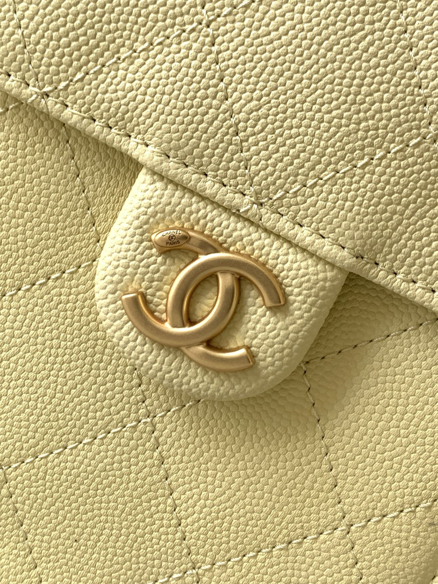 CHANEL 25C Bucket Bag 26x30x14cm