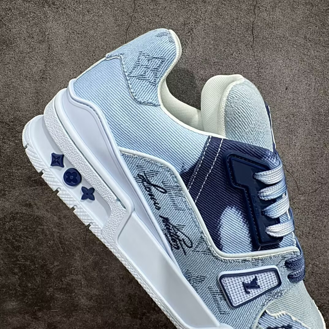 UA LV trainer Sneakers