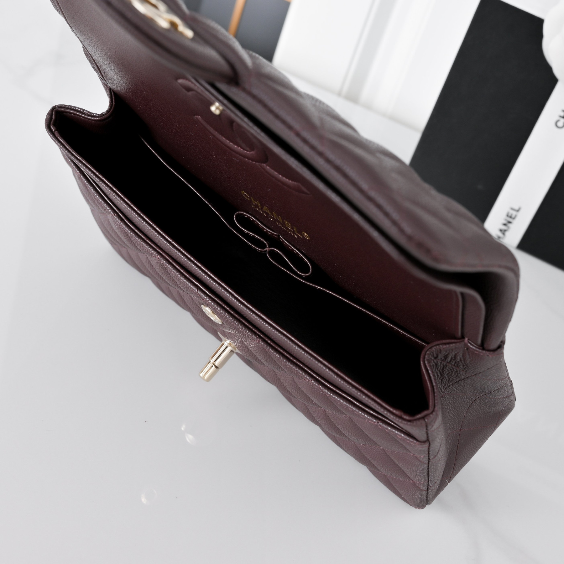 Chanel Classic Flap Bag Coffee Brown Light Gold Hardware A01113 23x14.5x6cm