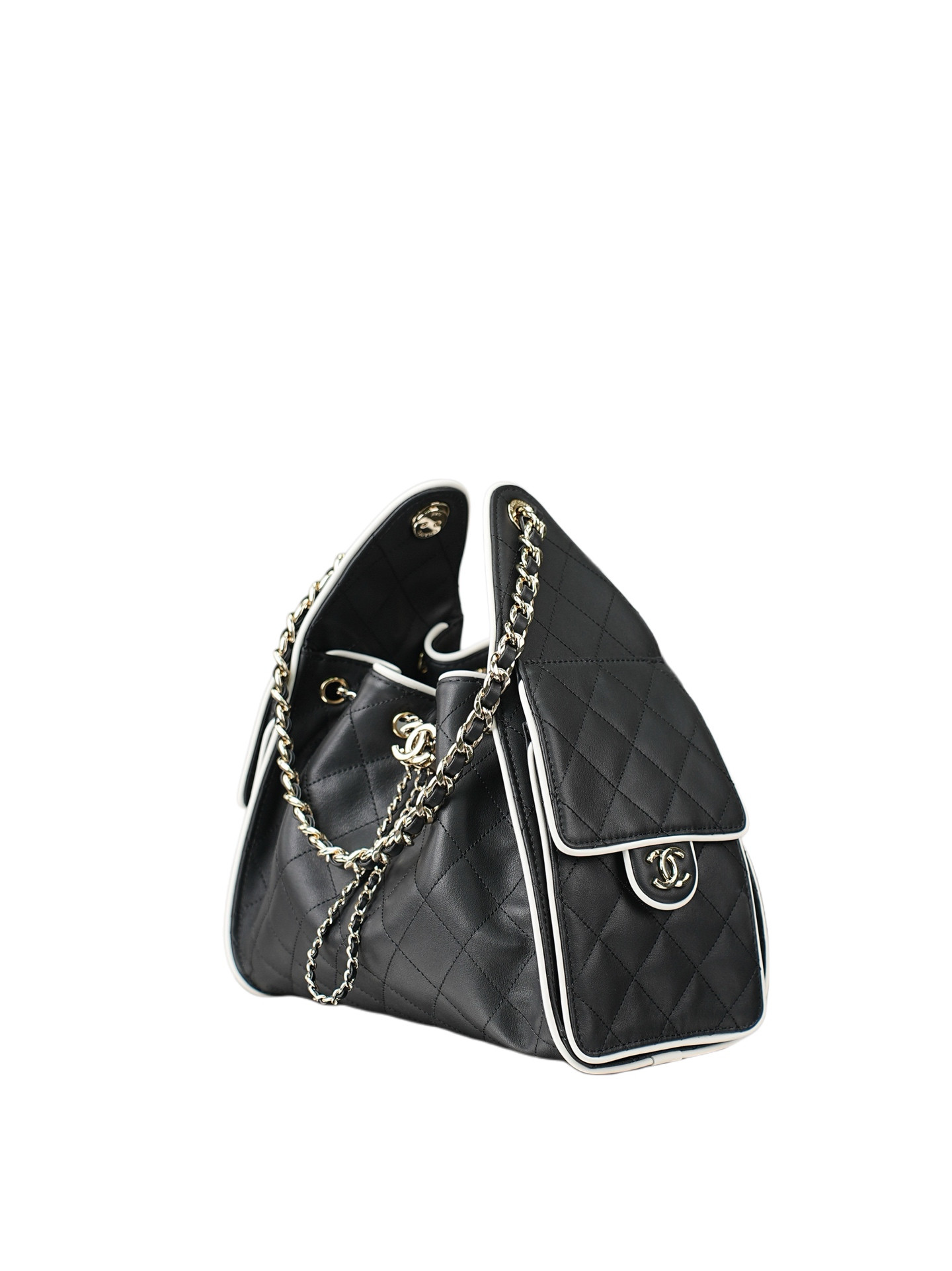 CHANEL 25C Bucket BAG Light gold buttons 30x26x14cm