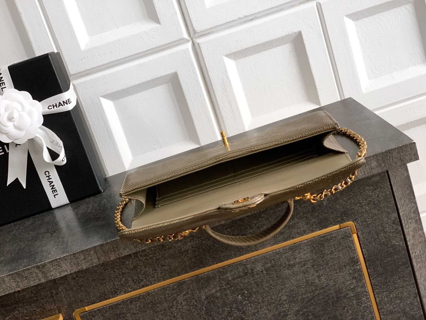 Chanel Clutch with chain AP5280 9.5x25x5cm