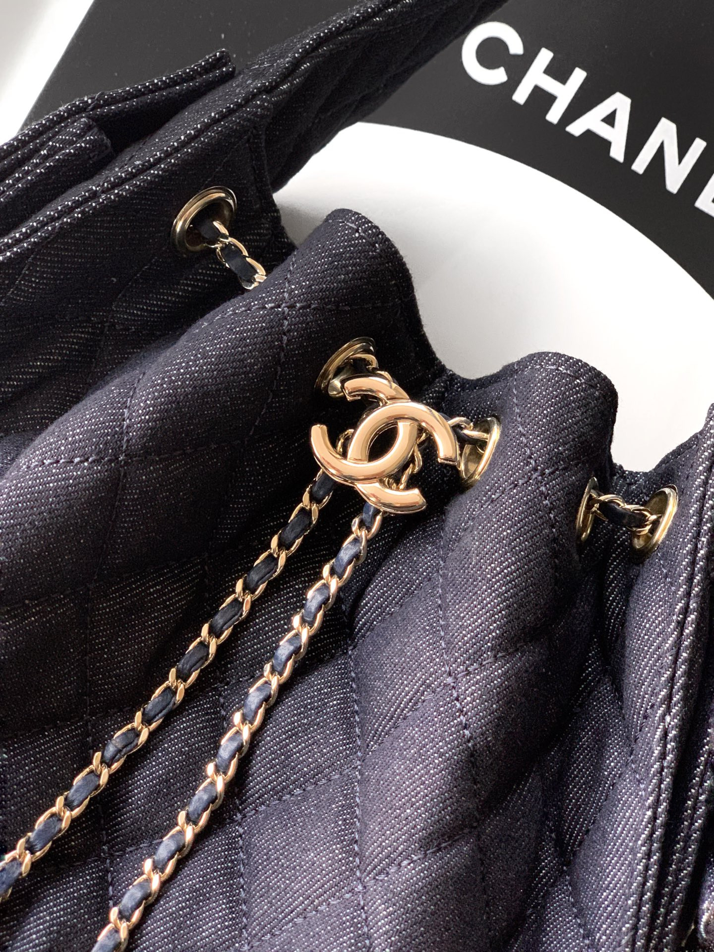 CHANEL 25C Bucket BAG 30x26x14cm