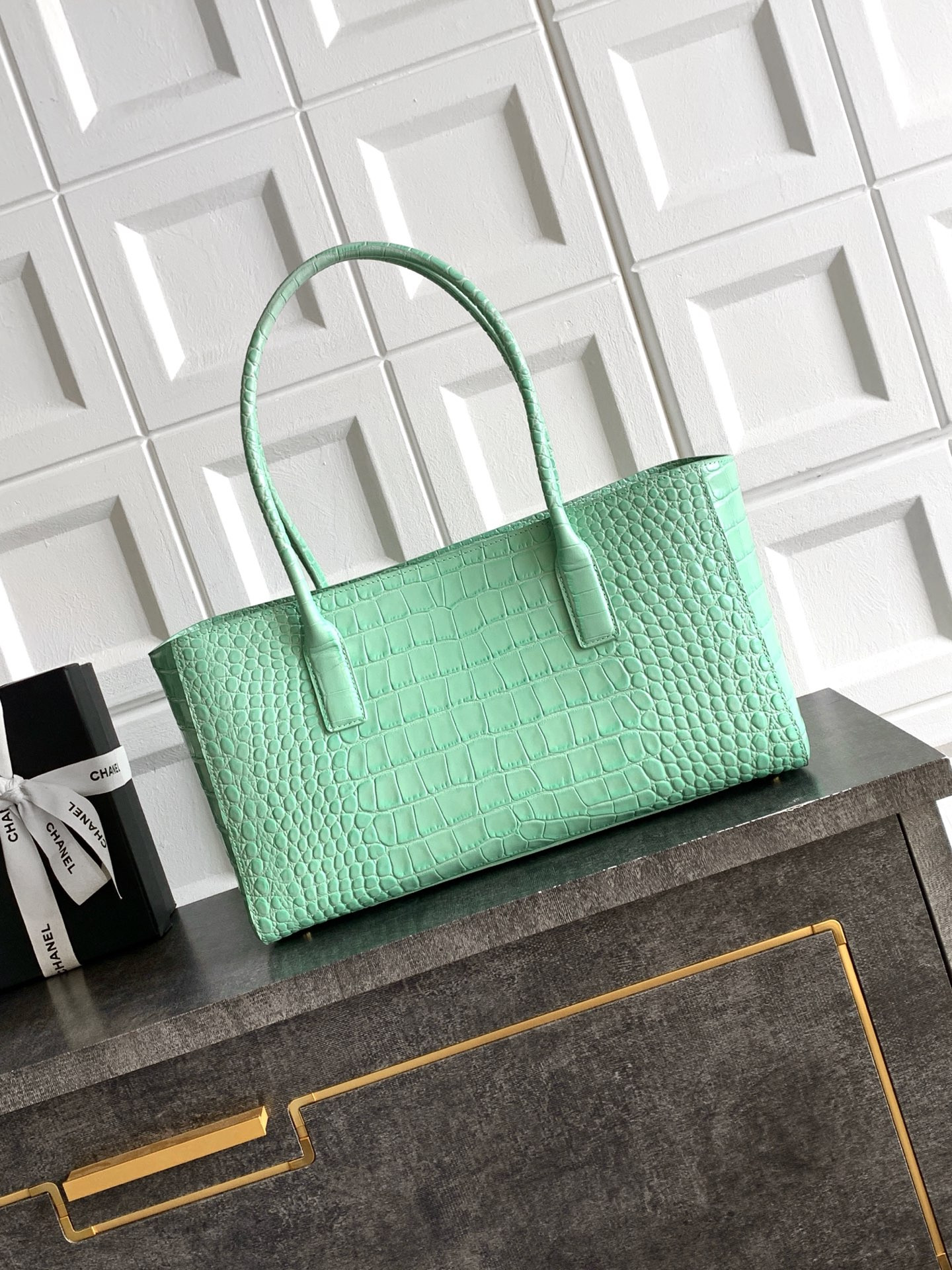 Chanel Tote Crocodile-embossed Bag 35x21x12cm