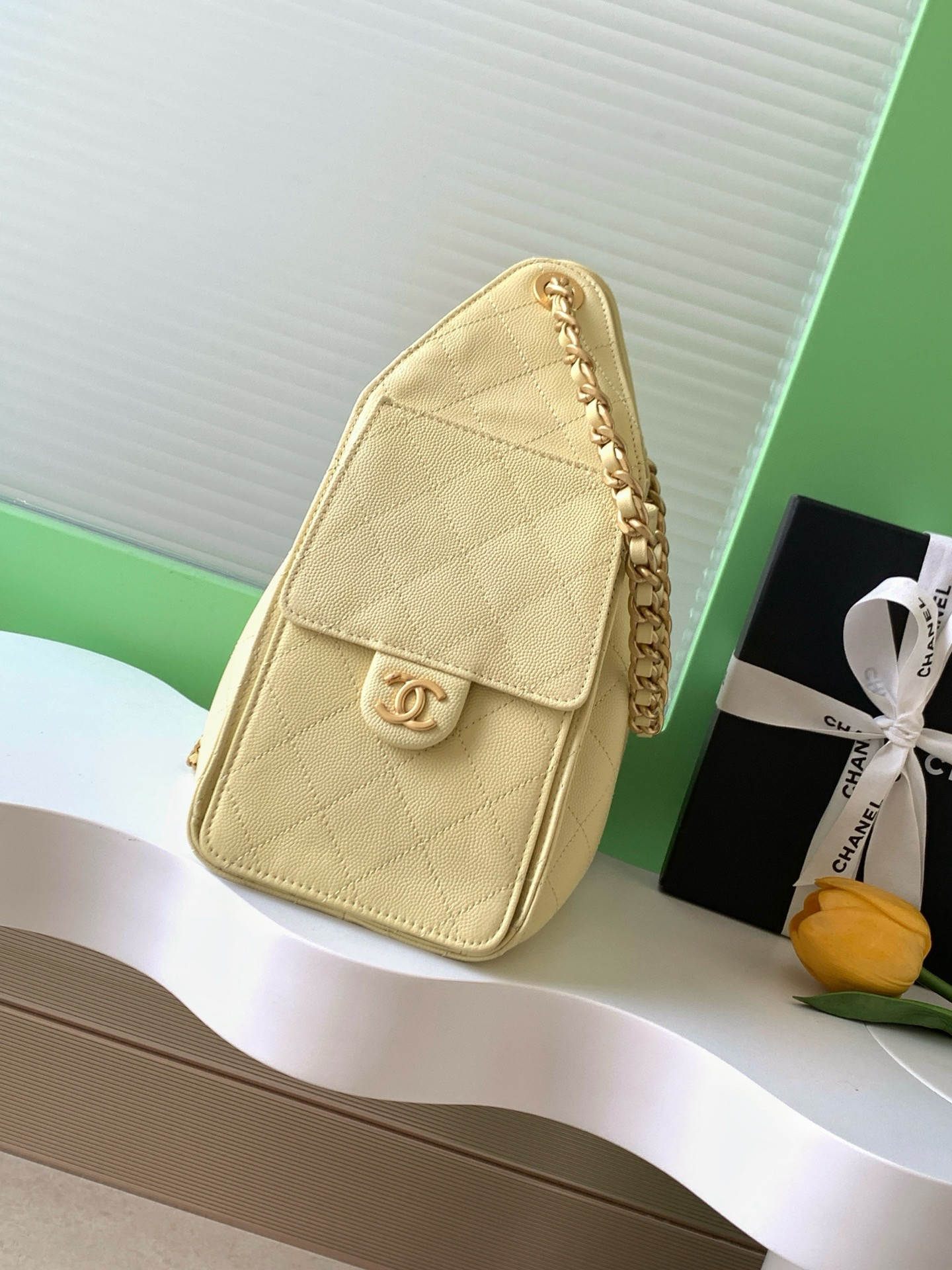 CHANEL 25C Bucket Bag 26x30x14cm