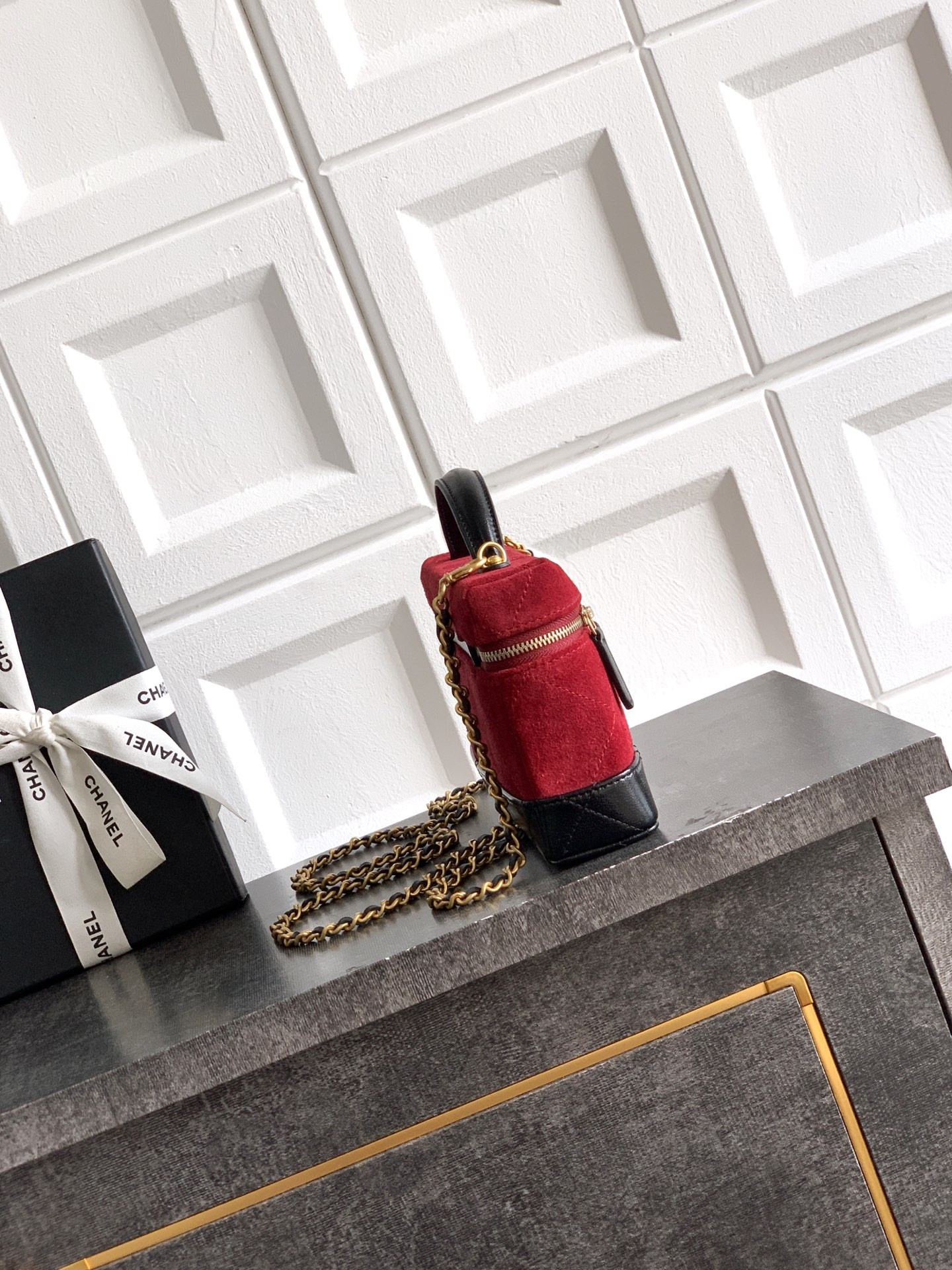 Chanel Vanity with Chain AP5186 17x19.5x5cm