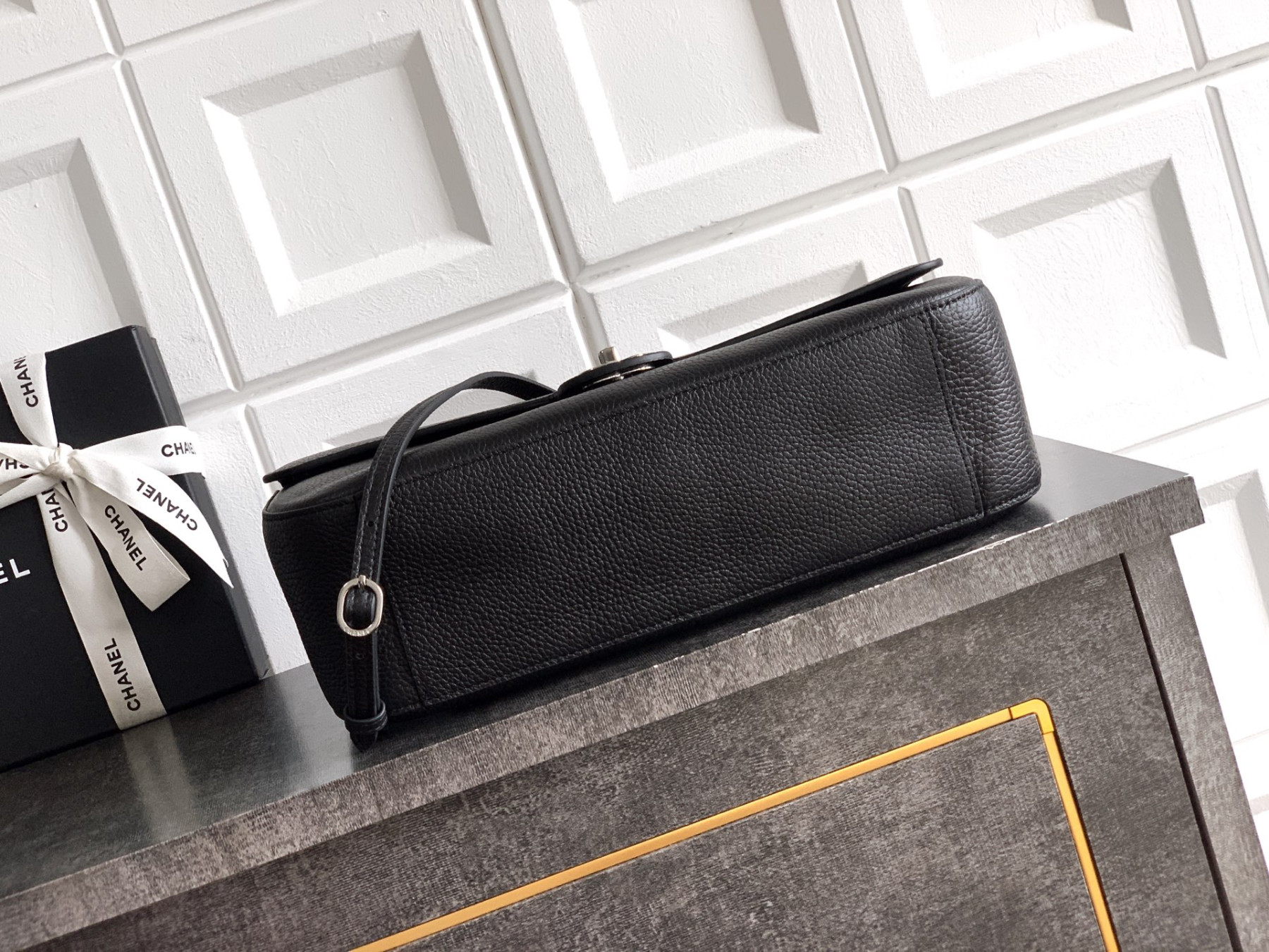 Chanel Maxi Flapbag AS6231 19.5x32x10cm
