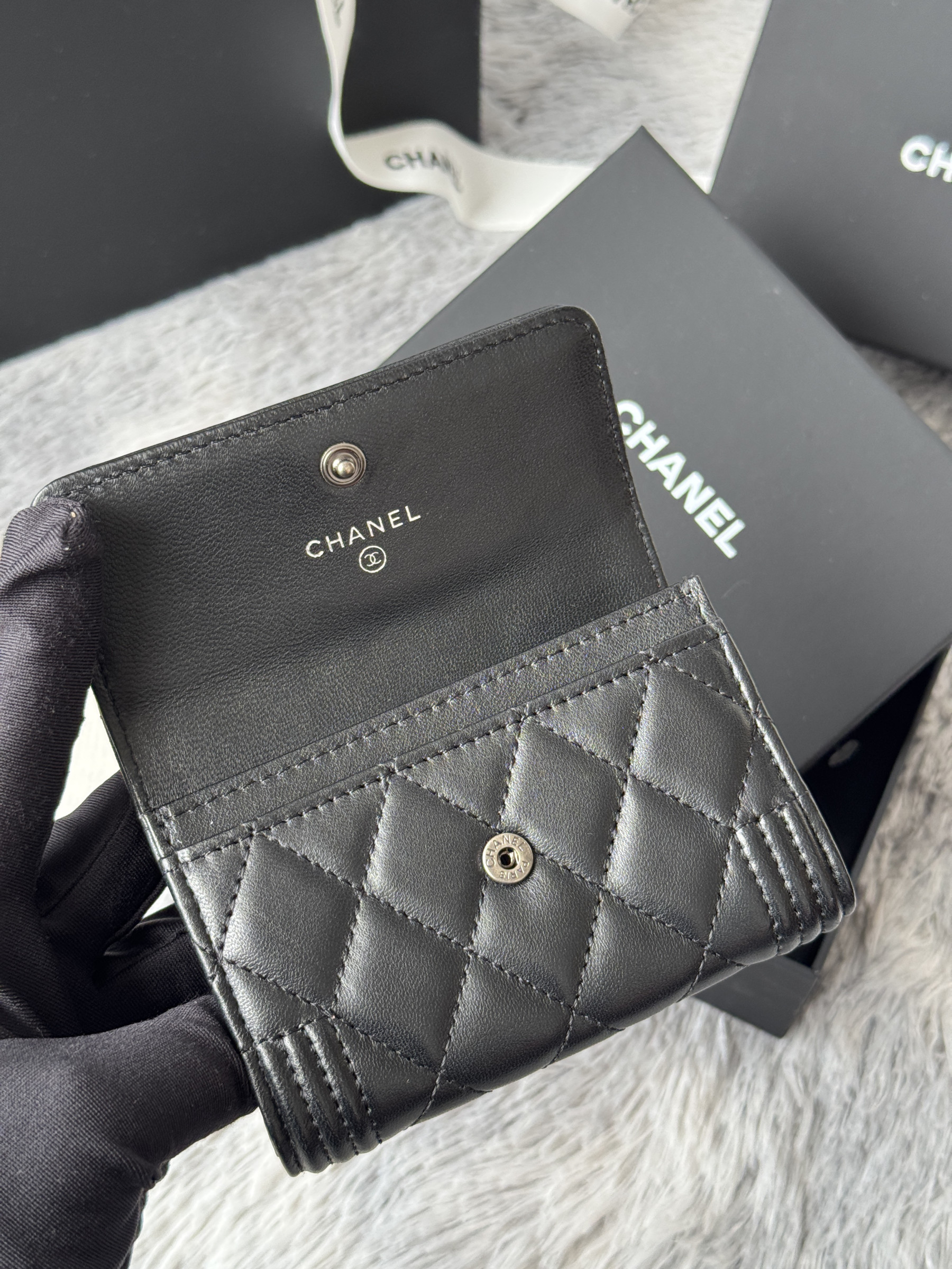 Chanel BOY CHANEL Flap Card Holder A80603 7.5x11.3x2.1cm