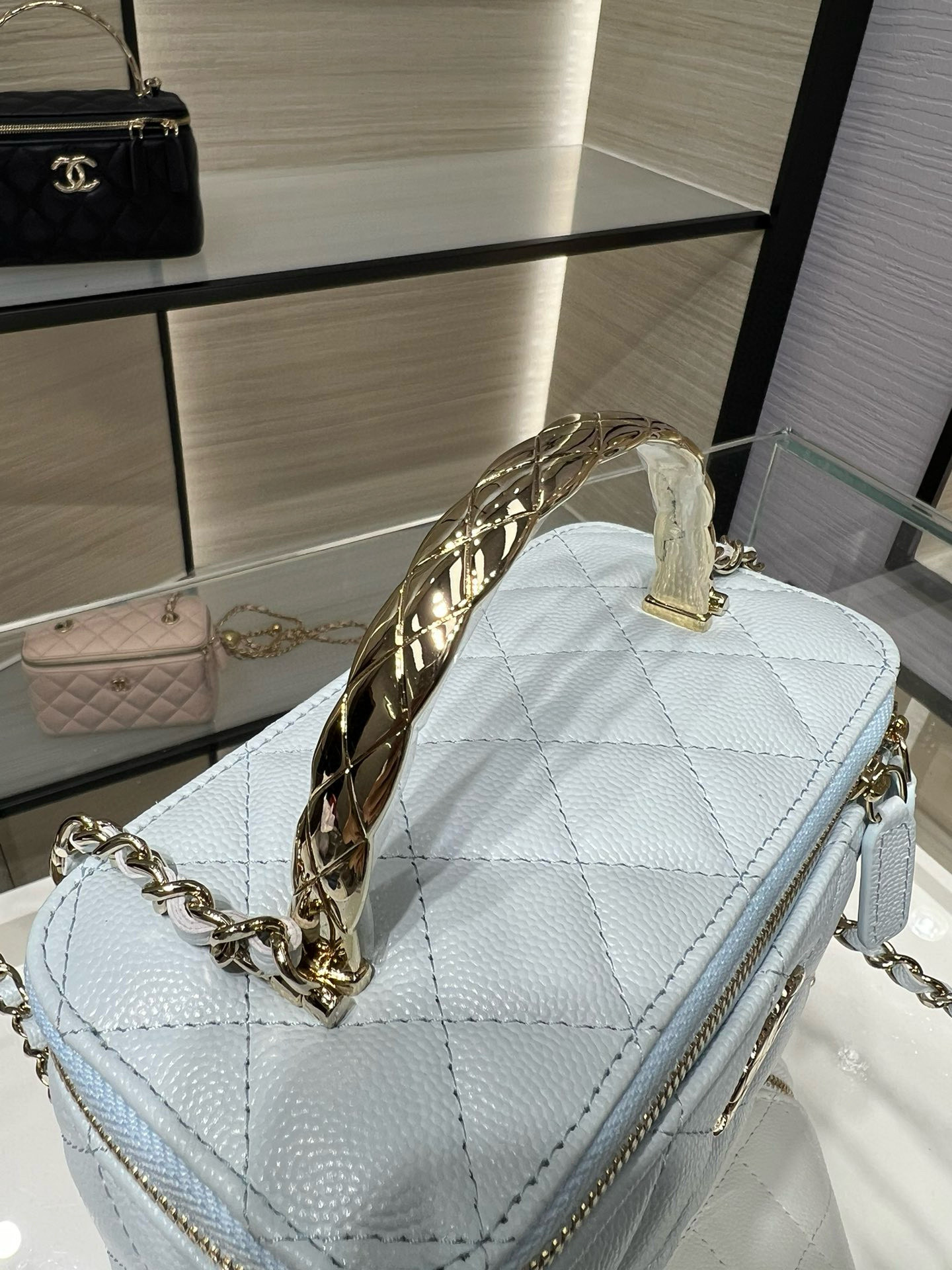 Chanel Clutch With Chain Light Blue AP4590 17x9.5x8cm