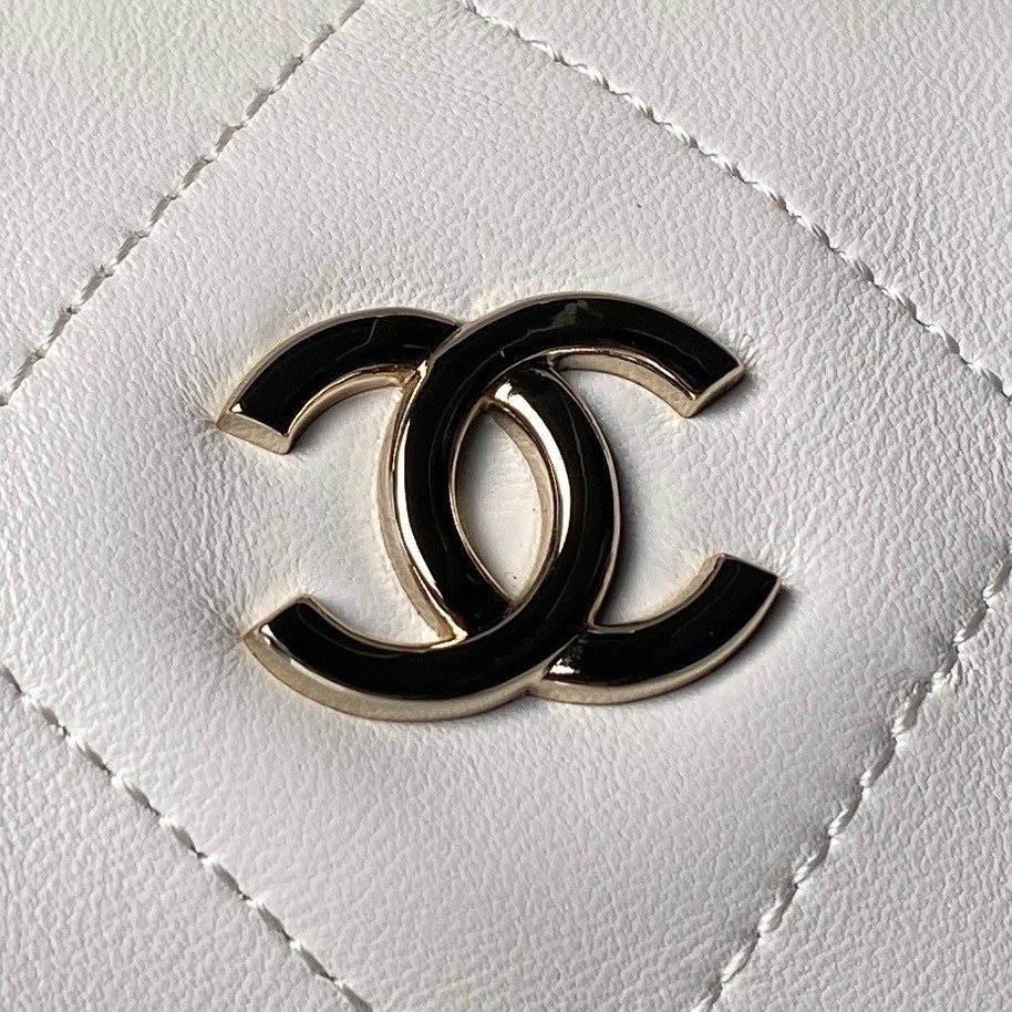 Chanel Hobo Handbag AS6138 13x23x8cm