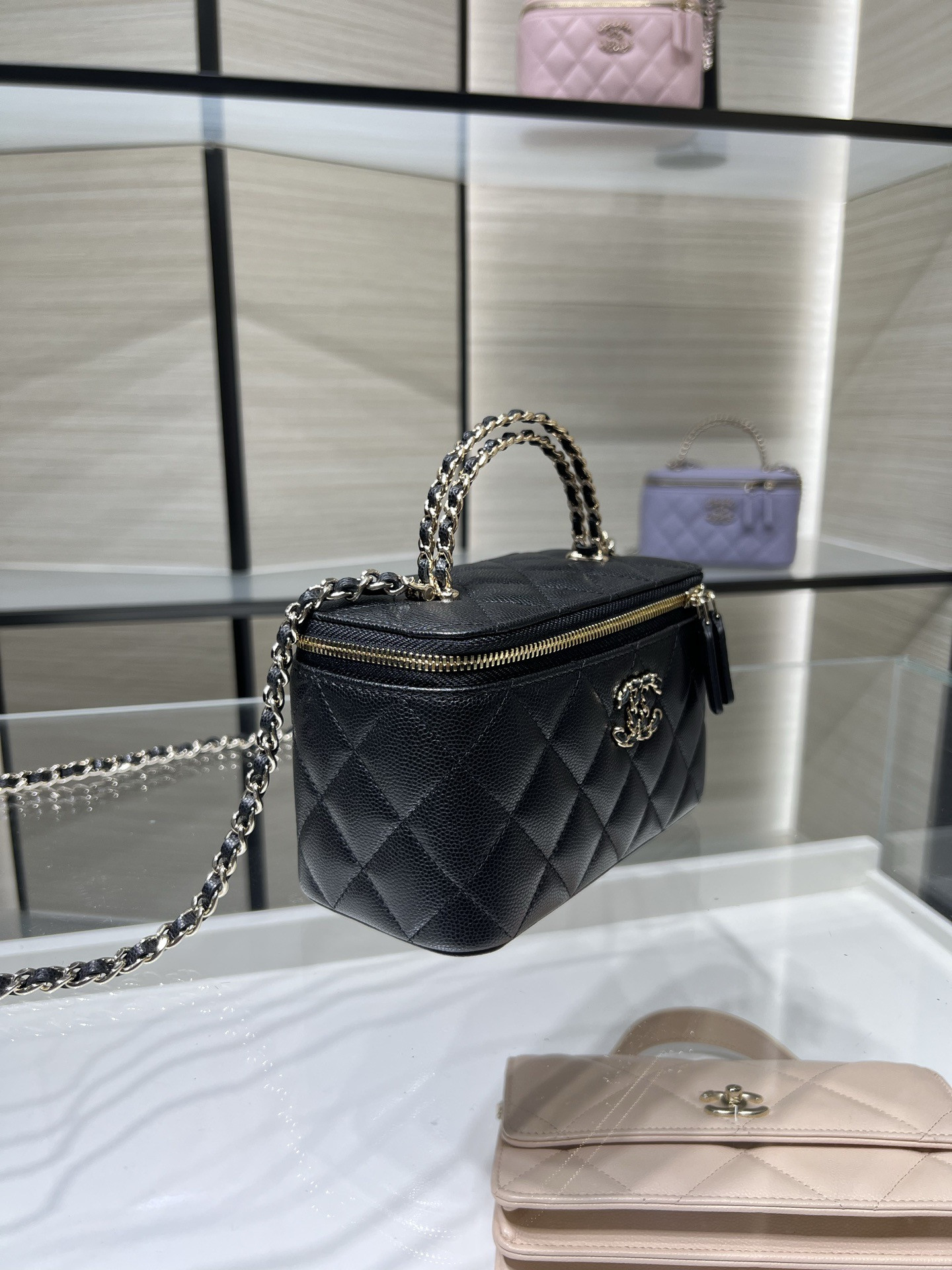 CHANEL Vanity With Chain AP5182 9.5x17x8cm