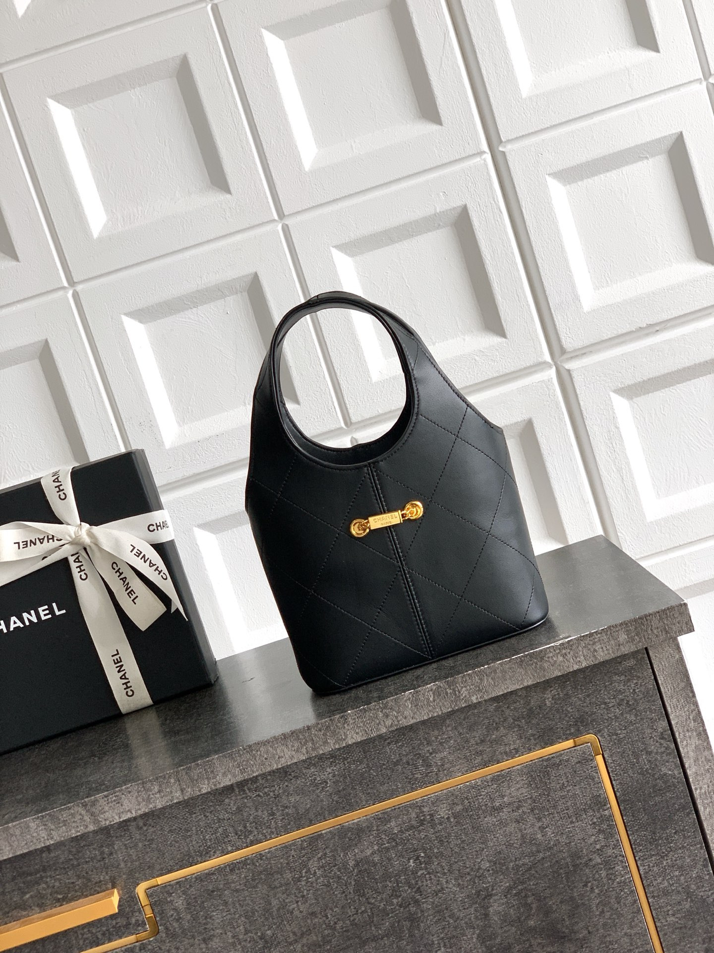 Chanel Small Shopping Bag 27.5x21x10cm