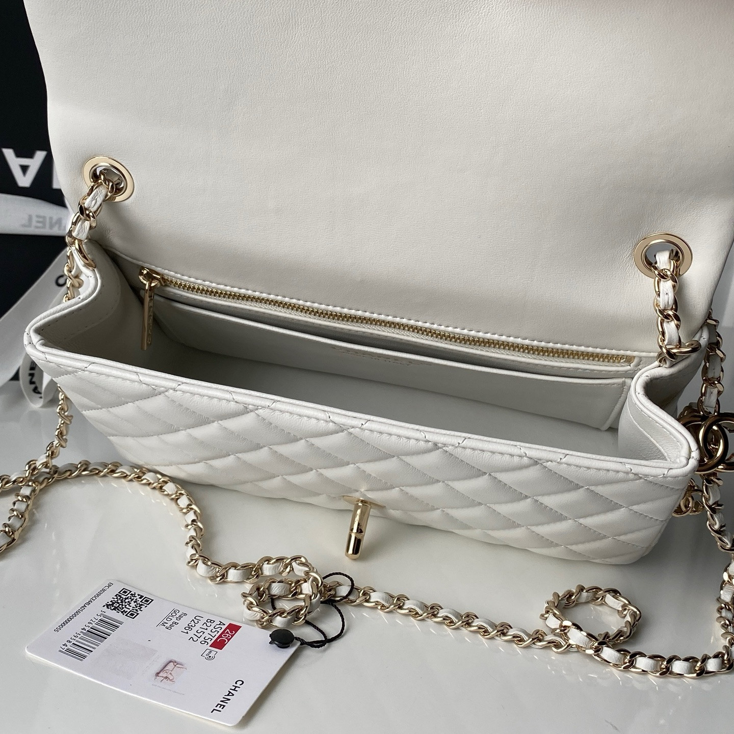 Chanel Classic Flap Handbag CF AS5756 14.5x23.5x7cm