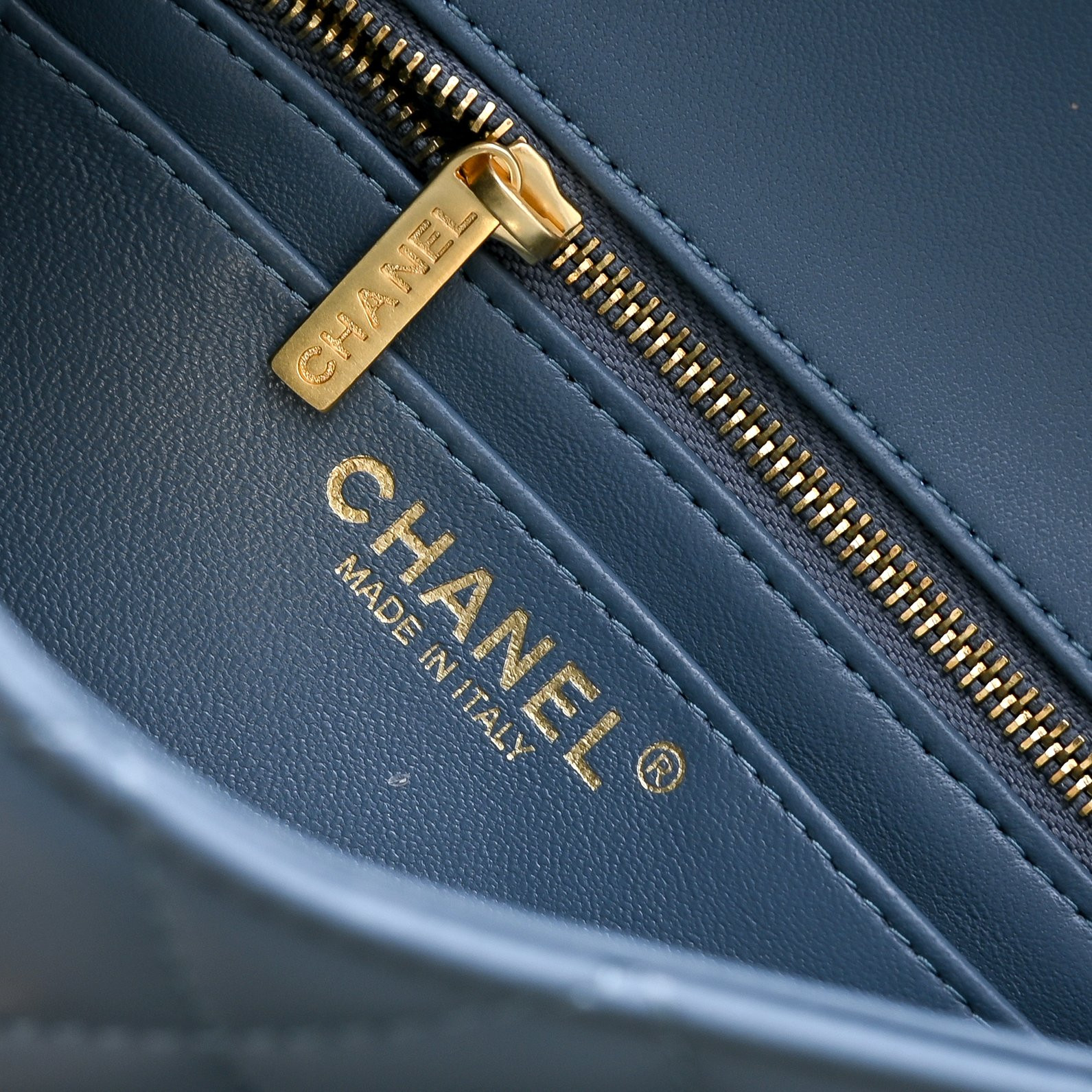Chanel Flap Bag AS1787 20x13x7cm