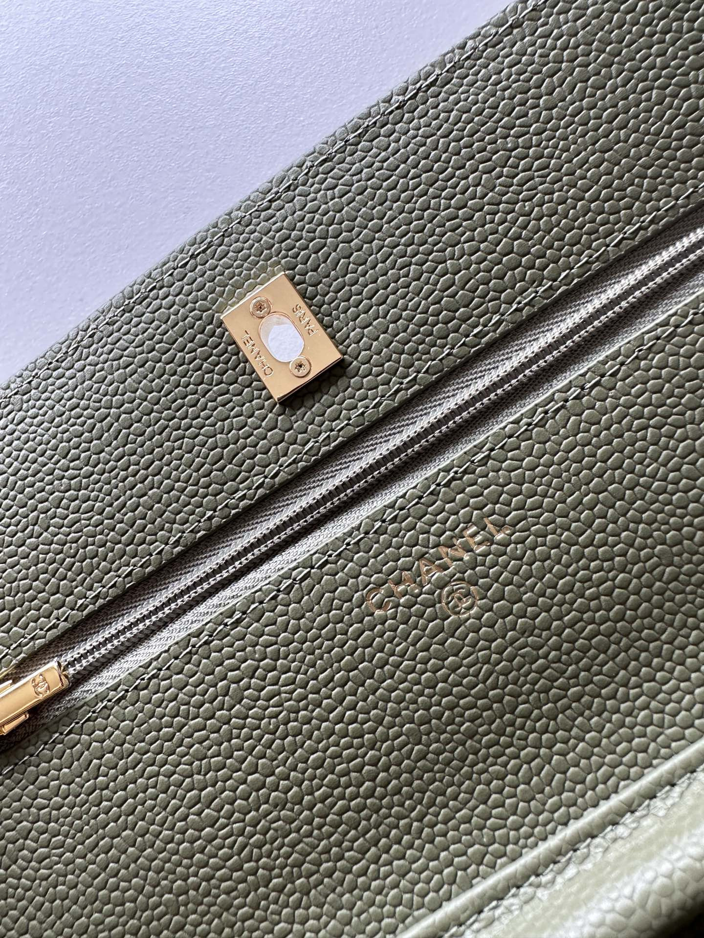 CHANEL WOC CLASSIC WALLET ON CHAIN 13x19cm