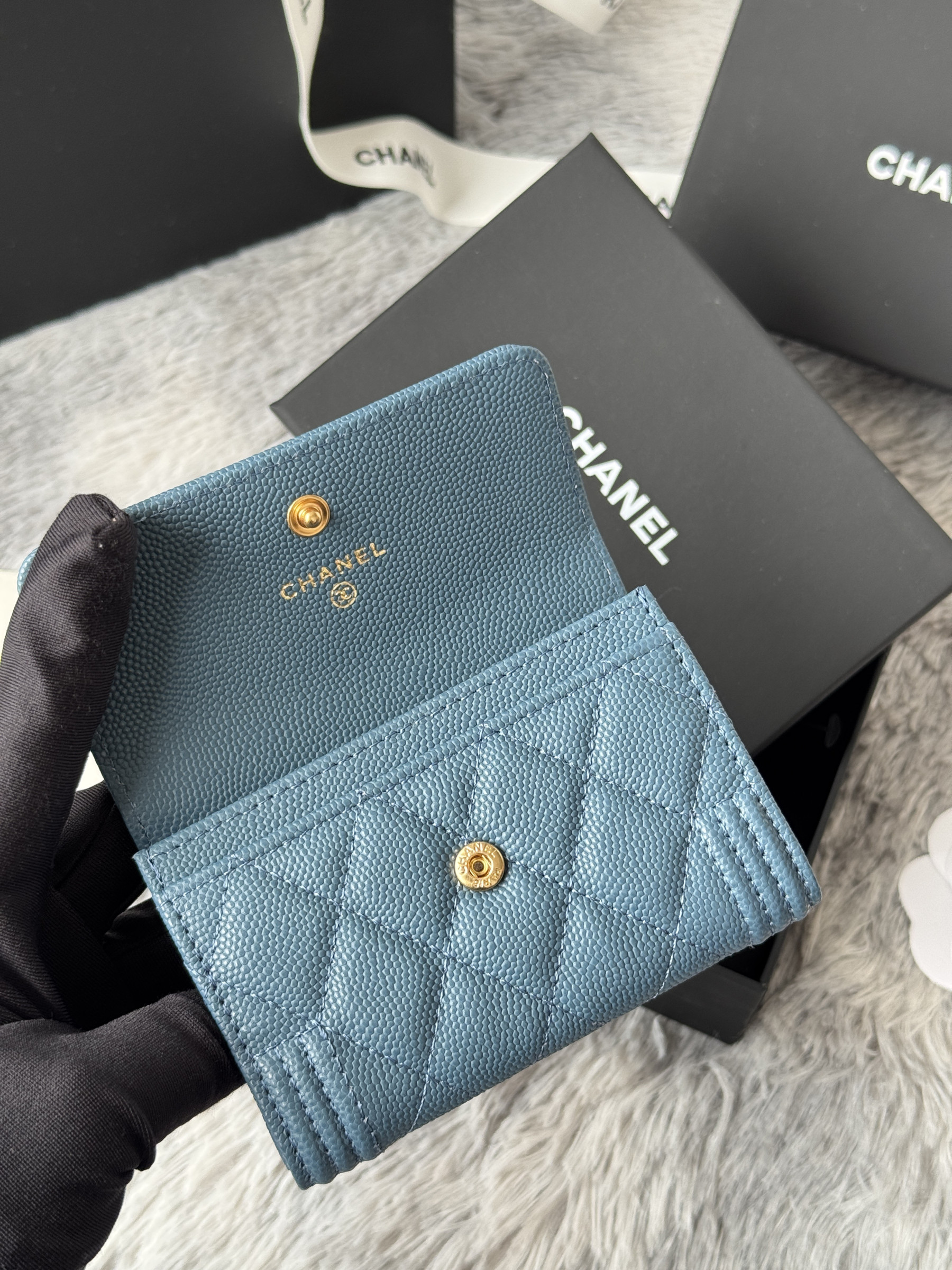 Chanel BOY CHANEL Flap Card Holder A80603 7.5x11.3x2.1cm