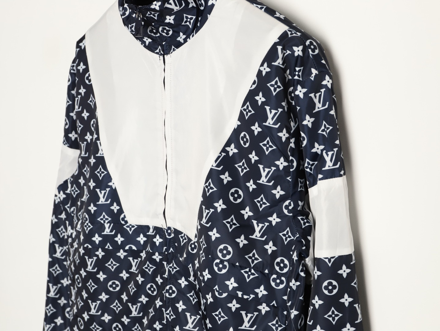l0vis Vvtt0n coats suit