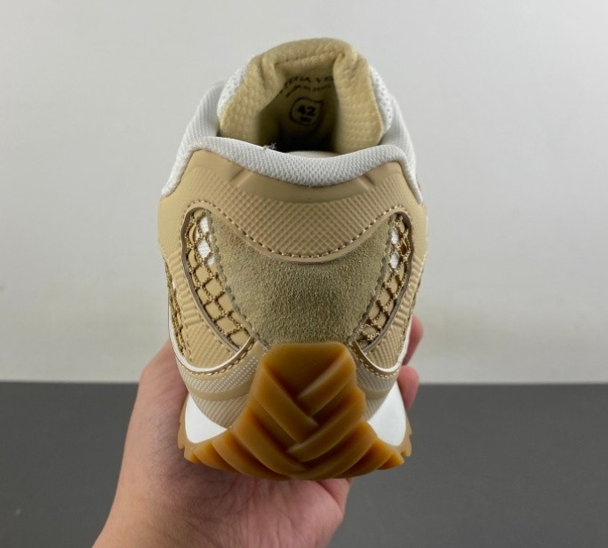 ua b0tt*ga Ven*ta orbit sneaker