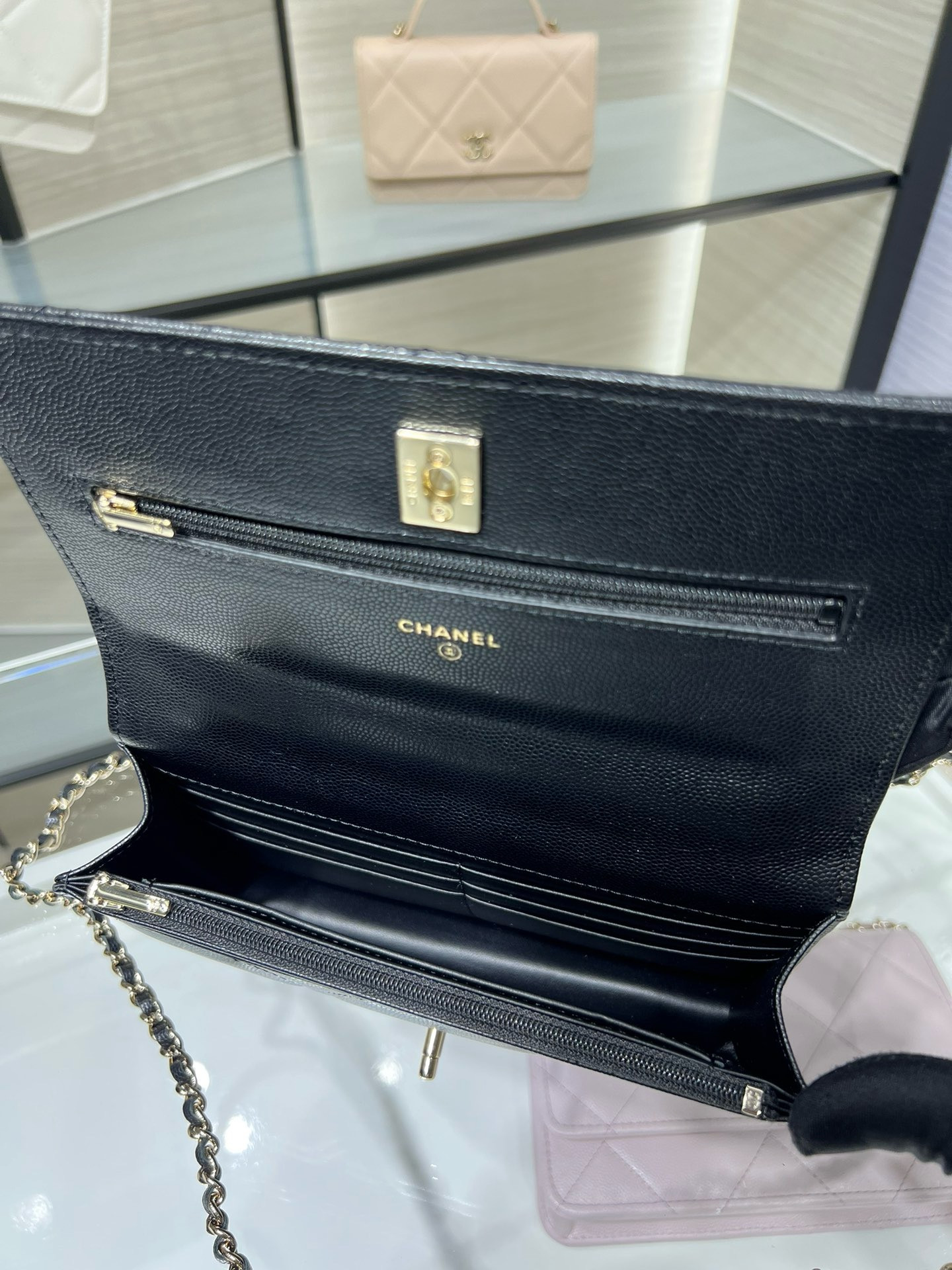 Chanel FLAP BAG WITH TOP HANDLE 19x12x3.5cm