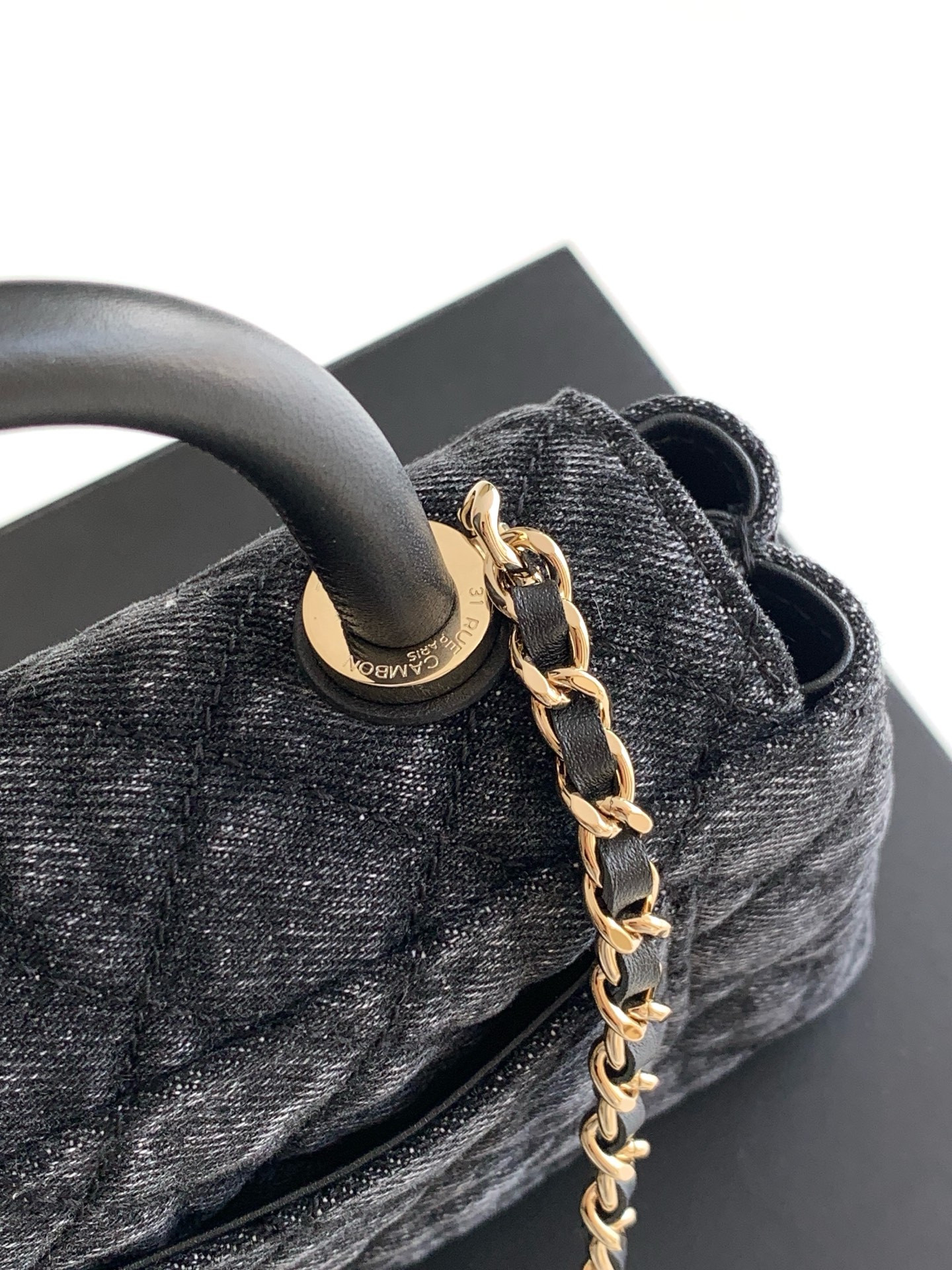 Chanel Coco Clutch with chain AP4244 11.5x14.5x5.5cm