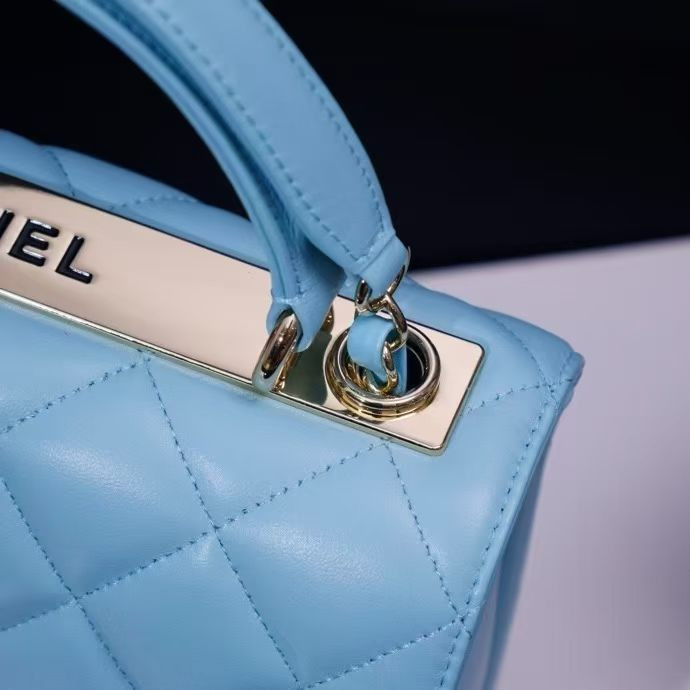 CHANEL FLAP BAG WITH TOP HANDLE 17x25x12cm