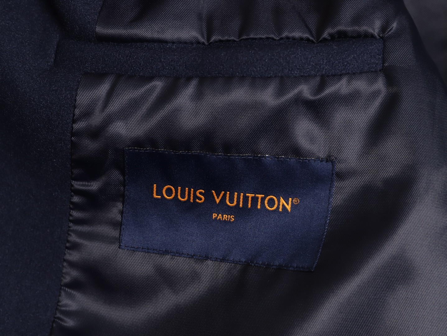 l0vis Vvtt0n 26ss coats