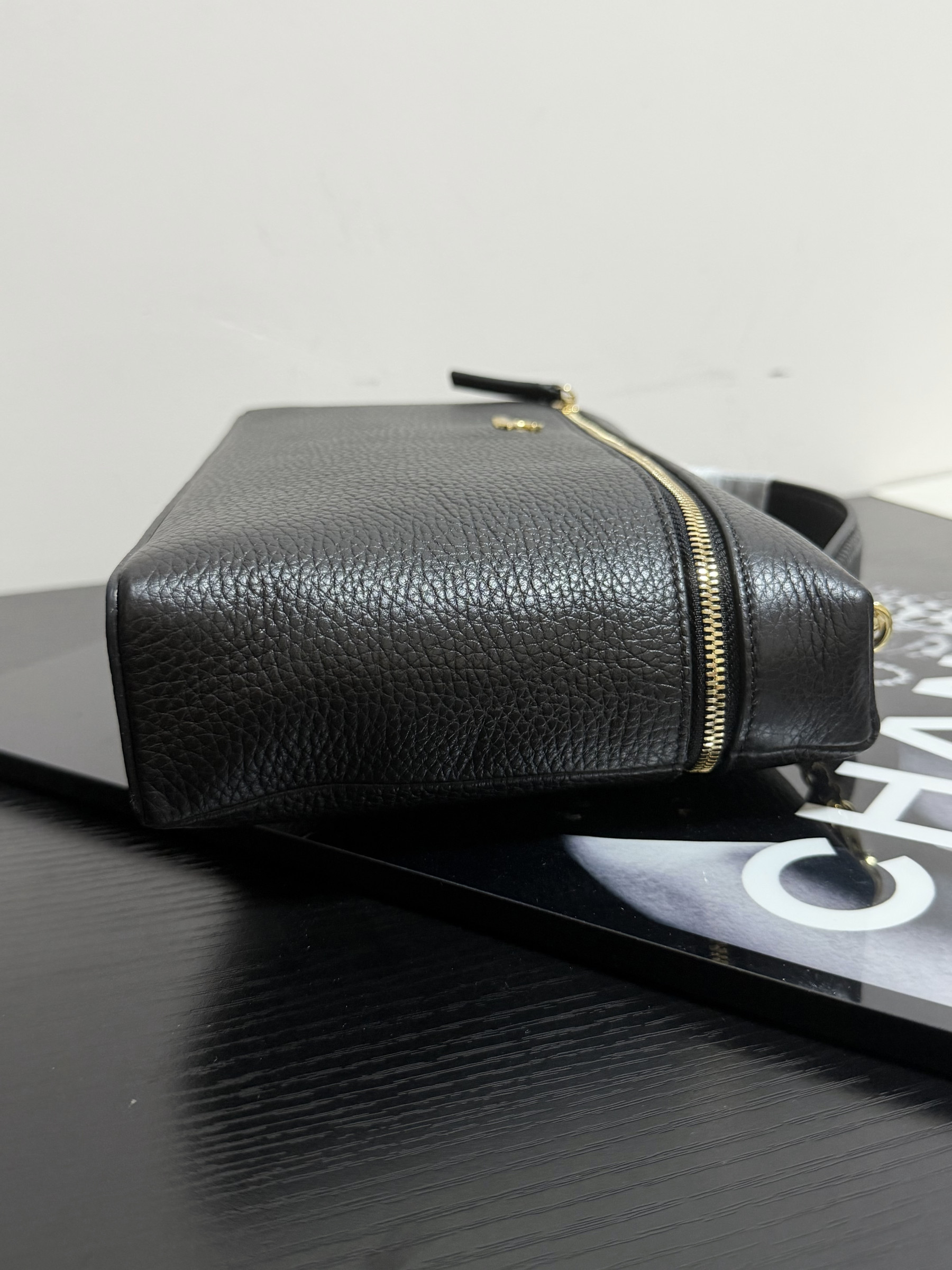 CHANEL Classic Vanity with chain Handbag AP6473 17x29x5cm
