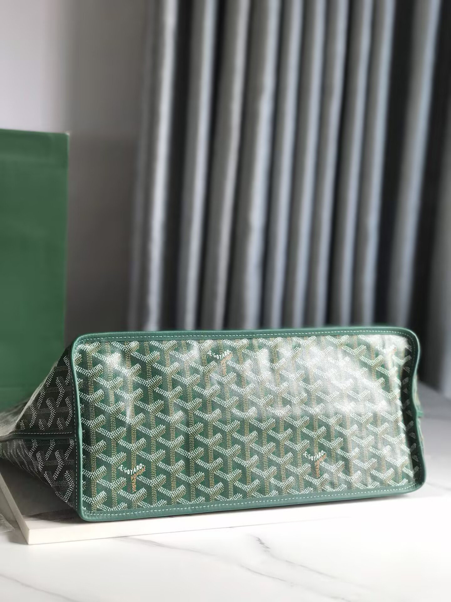 Goyard Anjou PM Bag 33x14.5x28cm
