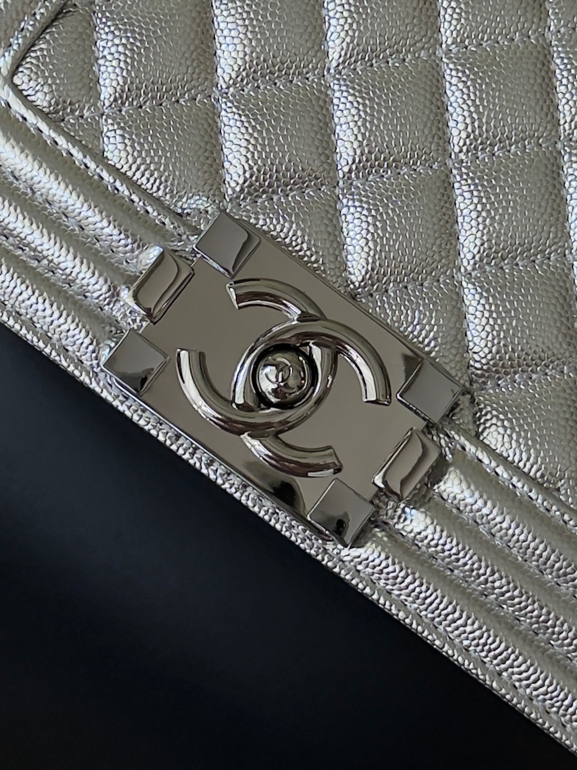 Chanel Boy Handbag 12x20x7cm