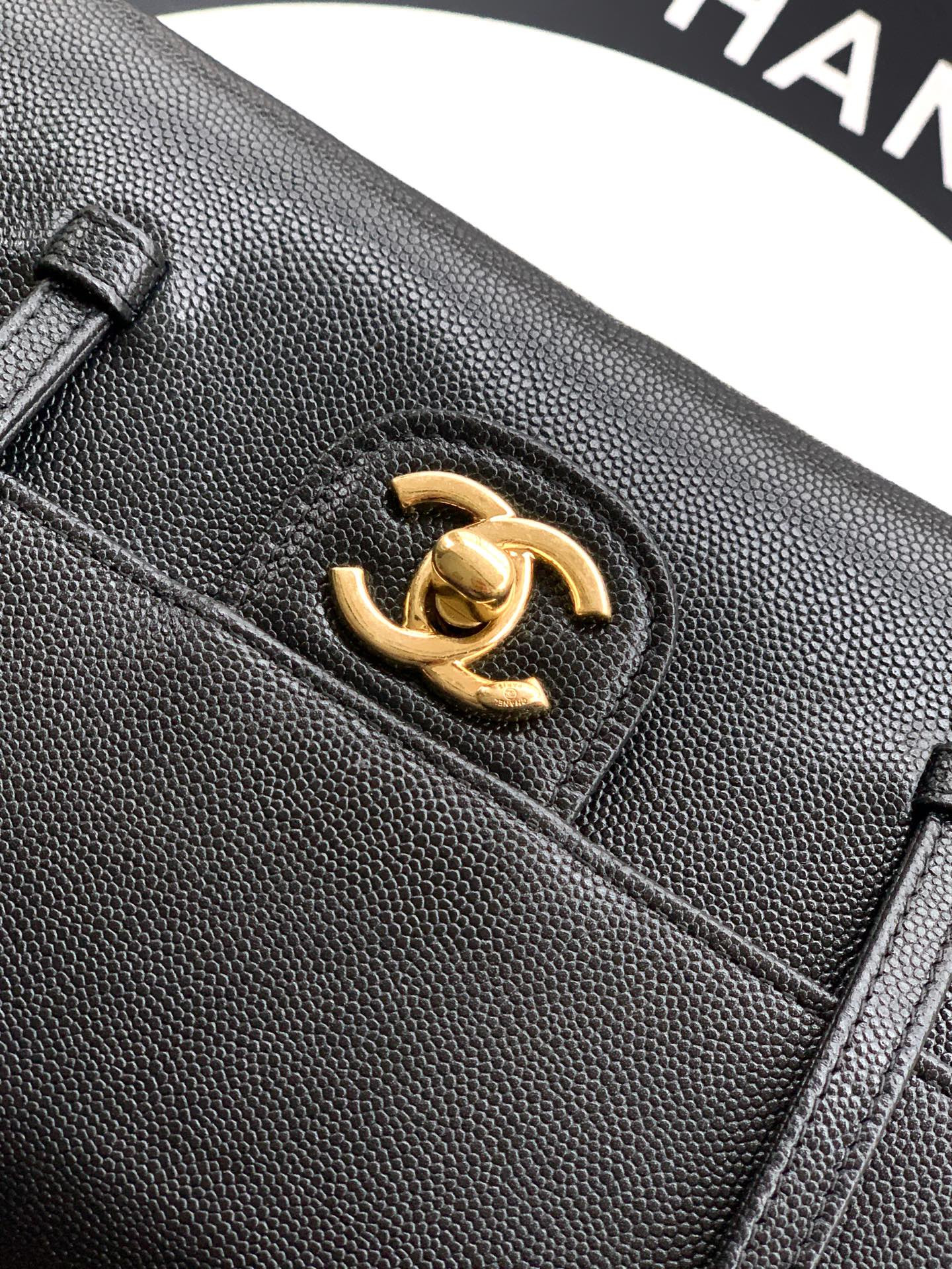 Chanel Small Flap Bag AS6130 15x22x7cm