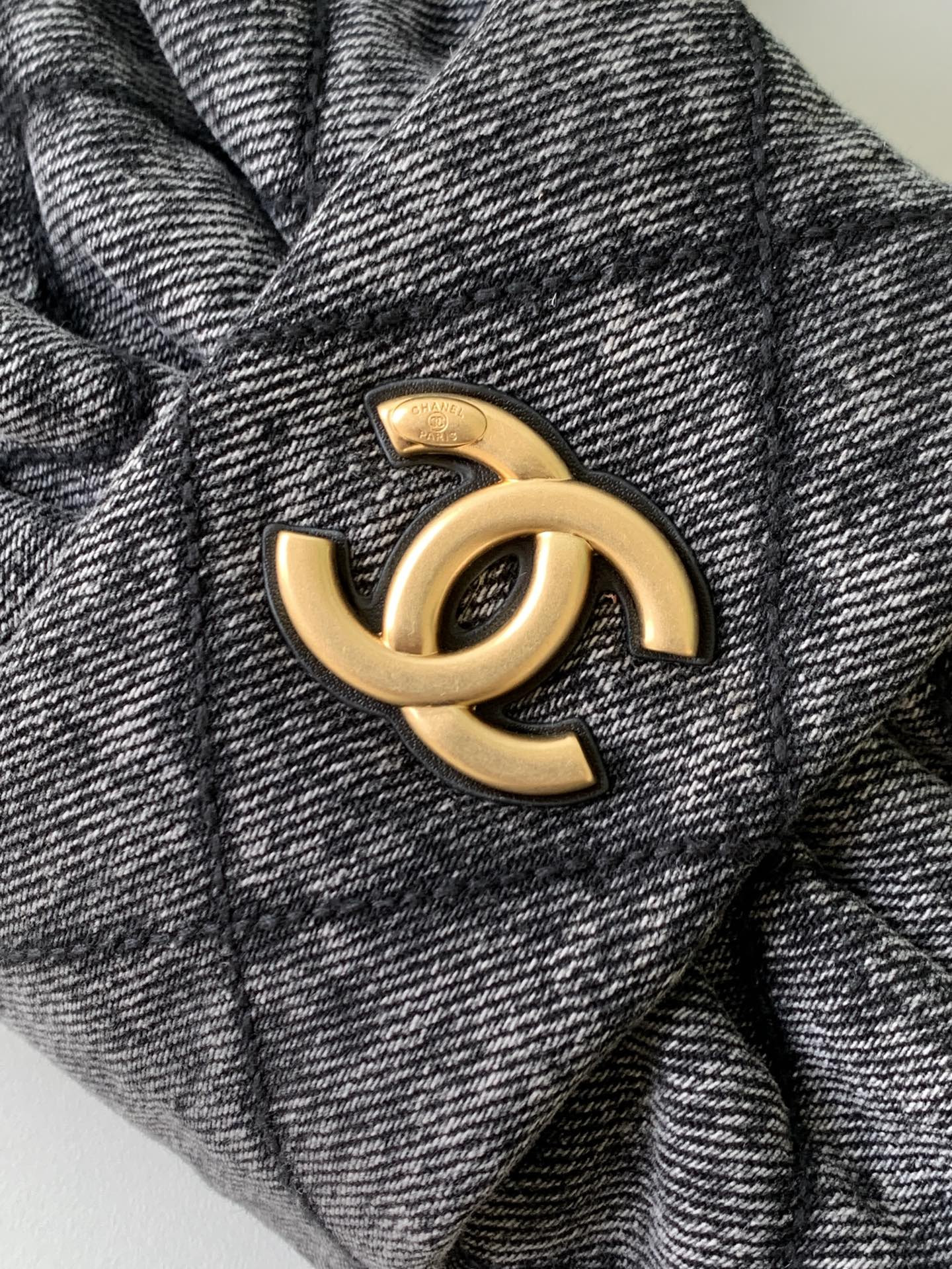 Chanel Mini Bow Bag 18x26x5cm