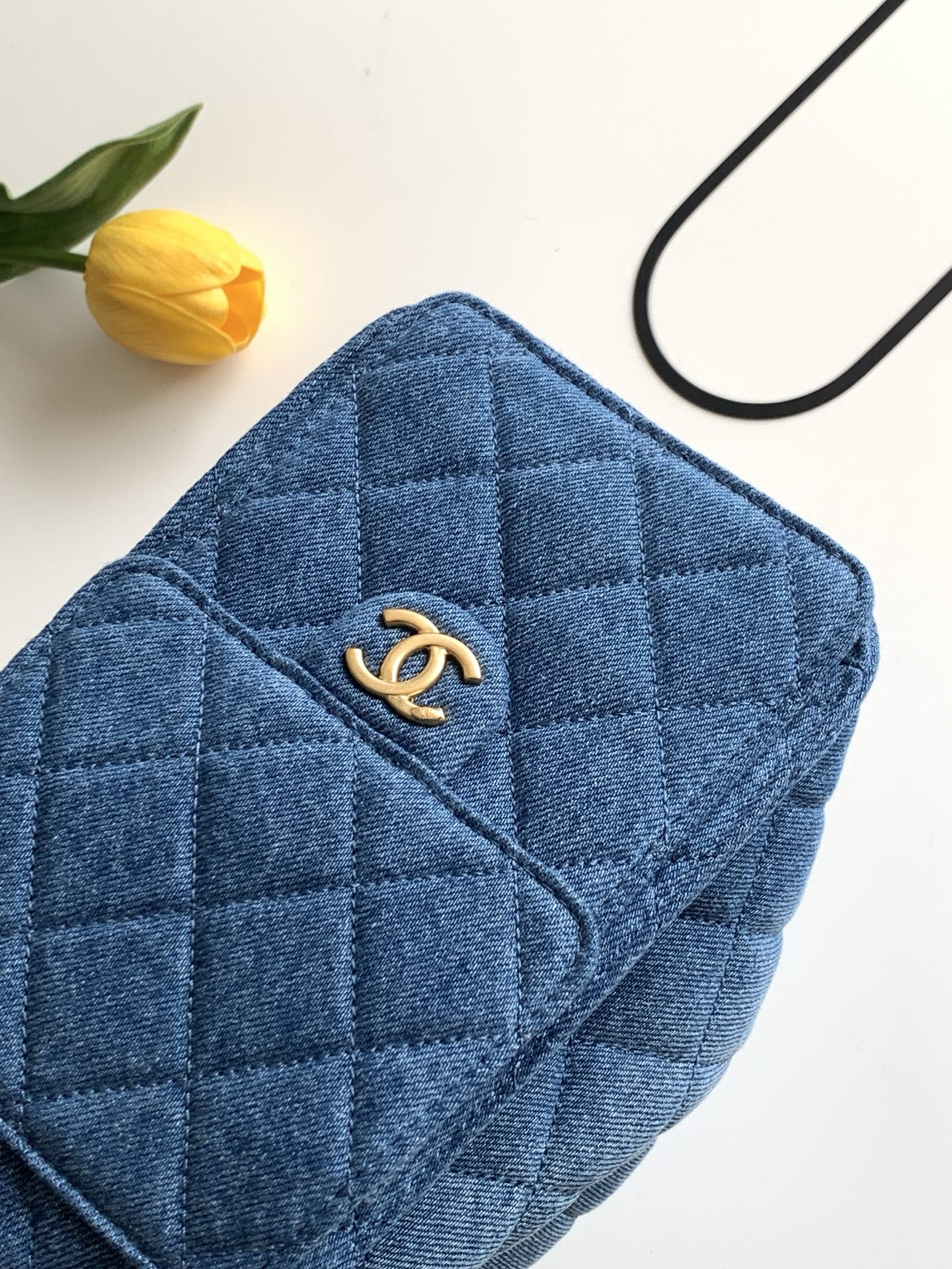 CHANEL 25 small Bucket Hobo handbag AS5293 30x26x14cm