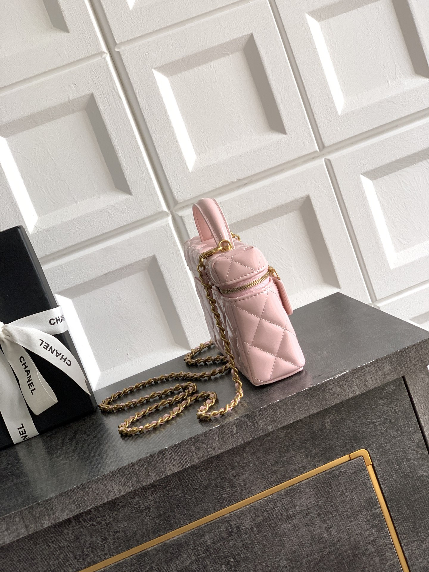 Chanel Vanity with Chain 17x19x5cm