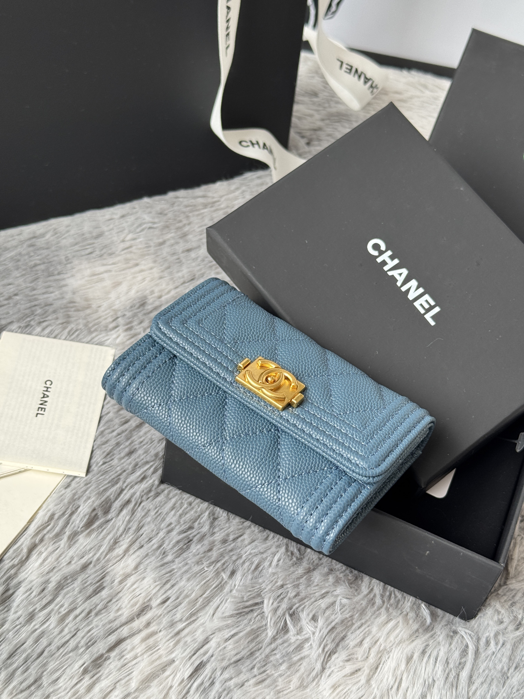 Chanel BOY CHANEL Flap Card Holder A80603 7.5x11.3x2.1cm