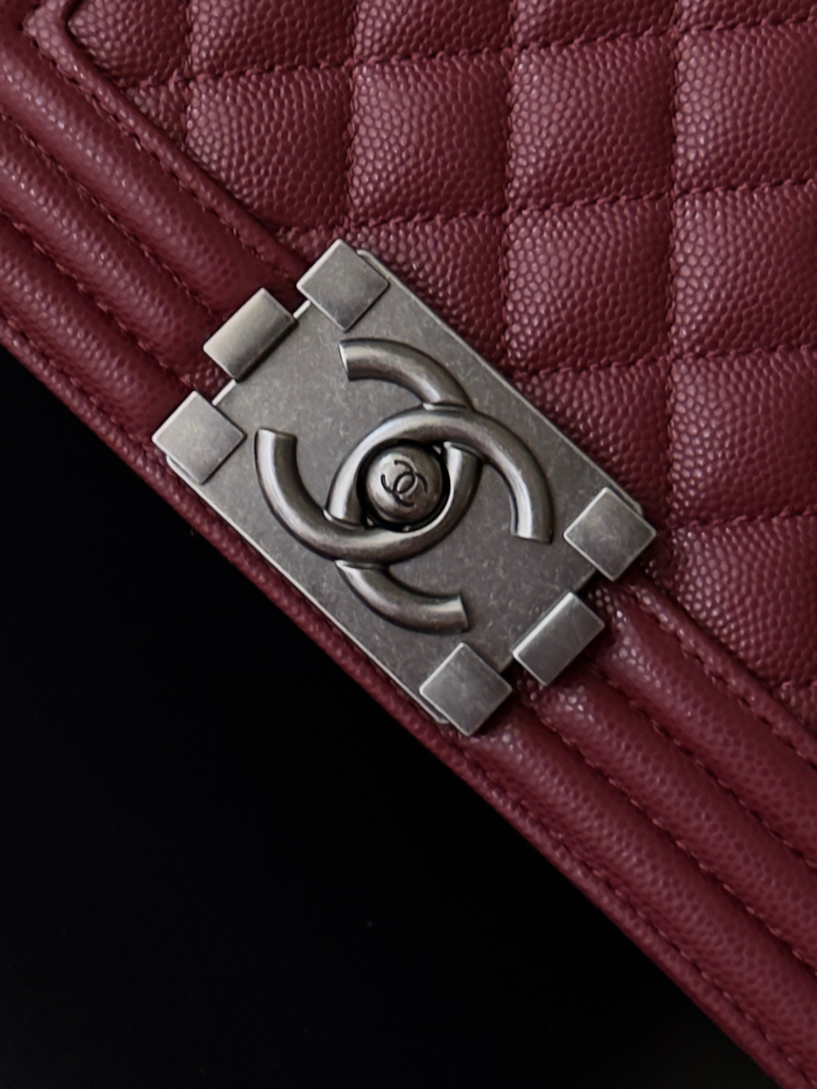 Chanel Boy Handbag 12x20x7cm