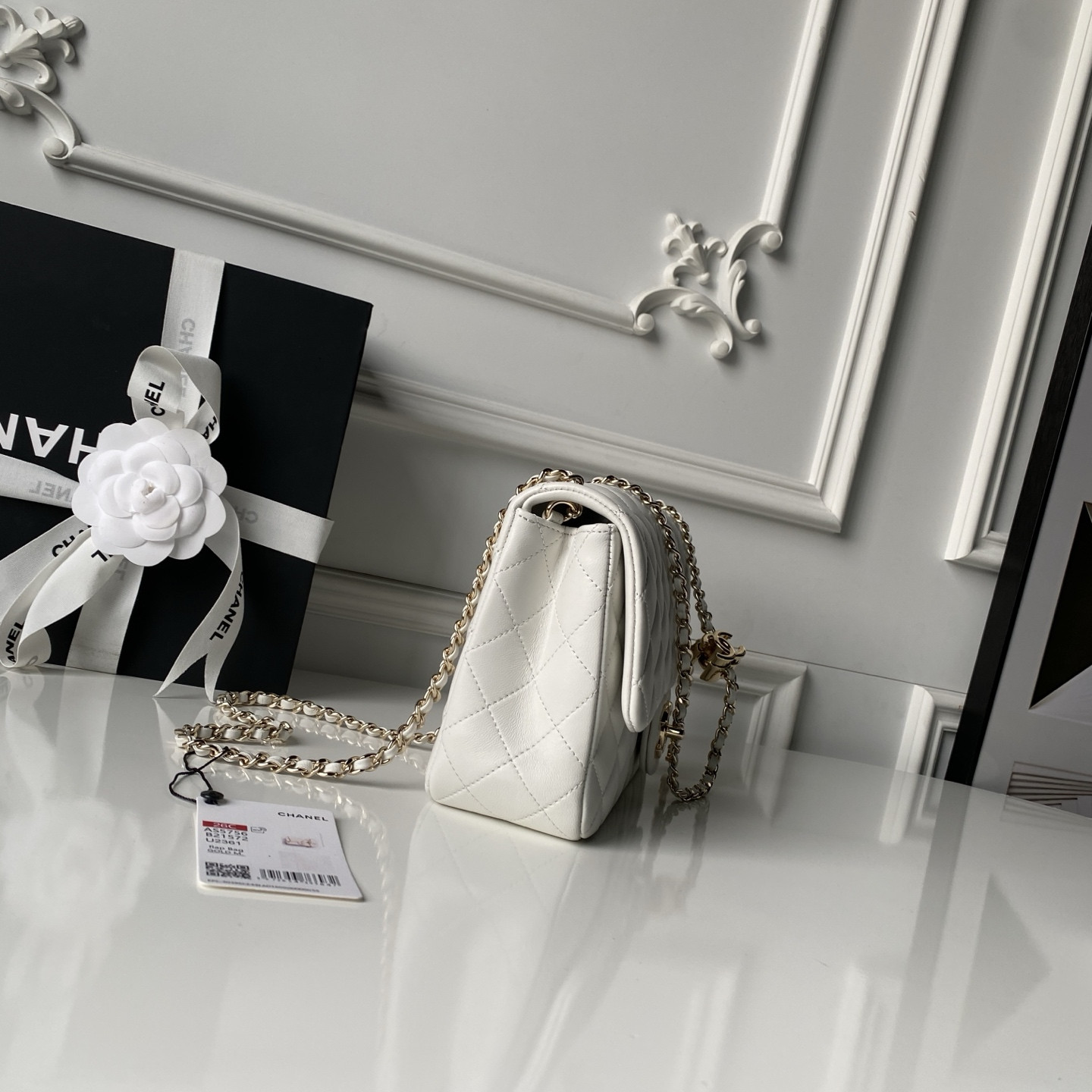 Chanel Classic Flap Handbag CF AS5756 14.5x23.5x7cm