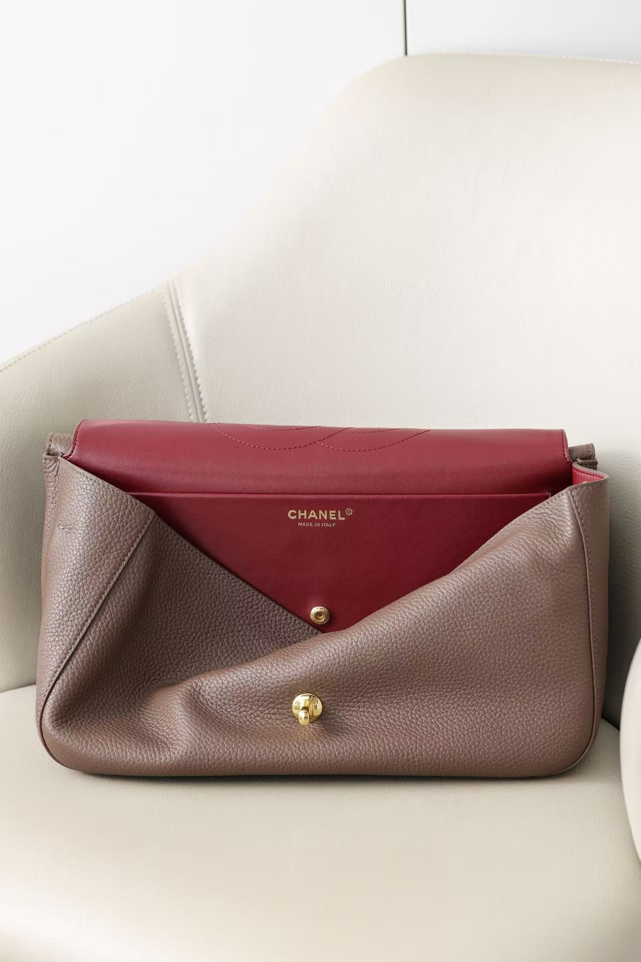 Chanel Maxi Flapbag AS6231 19.5x32x10cm