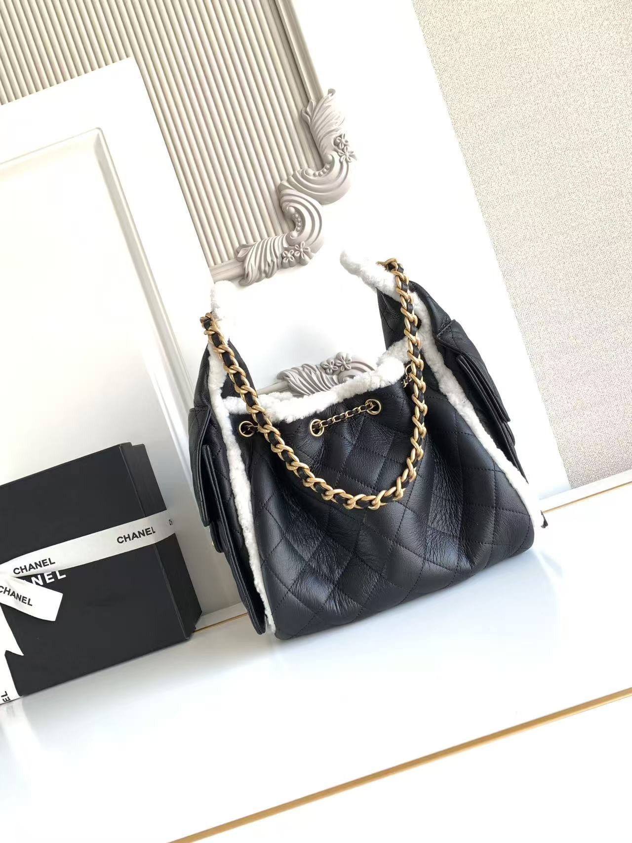 CHANEL 25C Bucket BAG 30x26x14cm