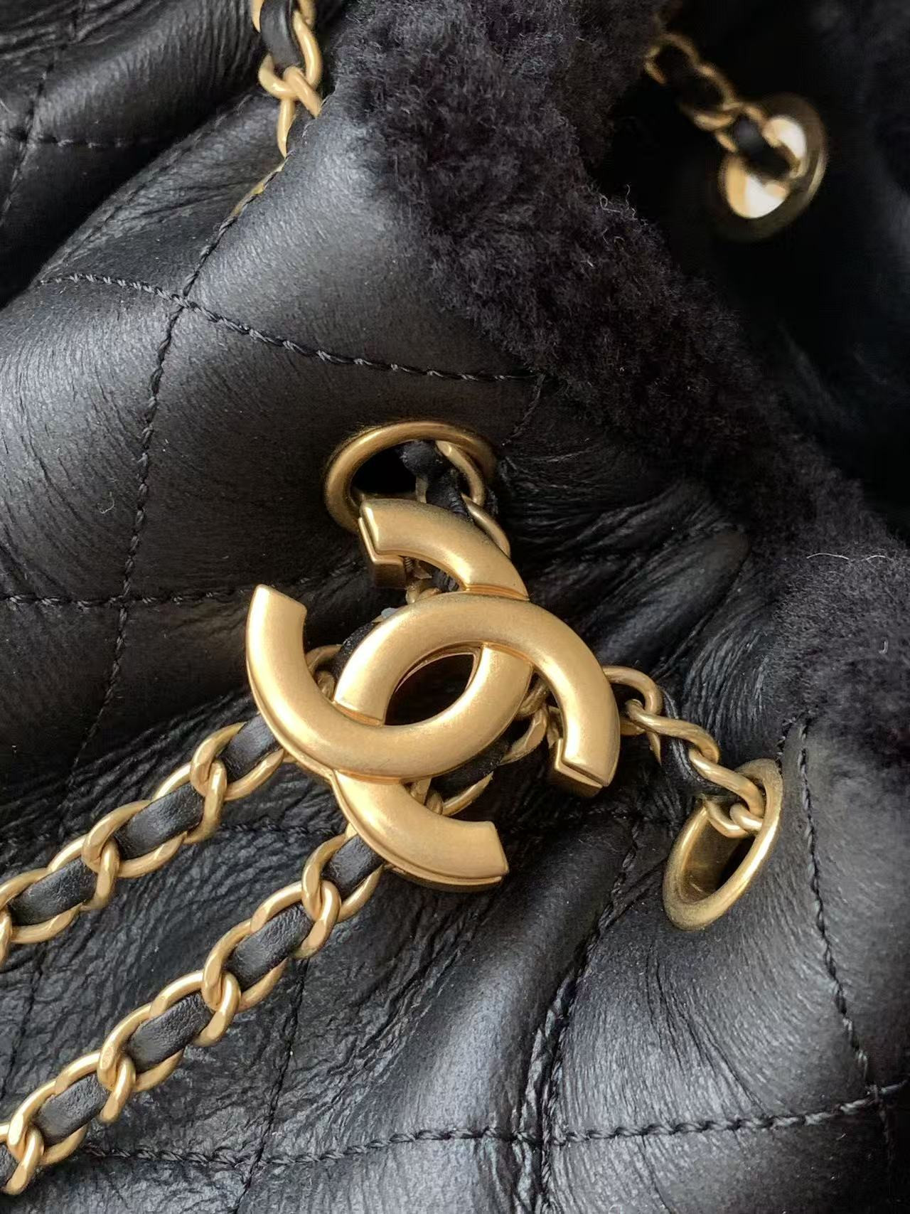 CHANEL 25C Bucket BAG 30x26x14cm