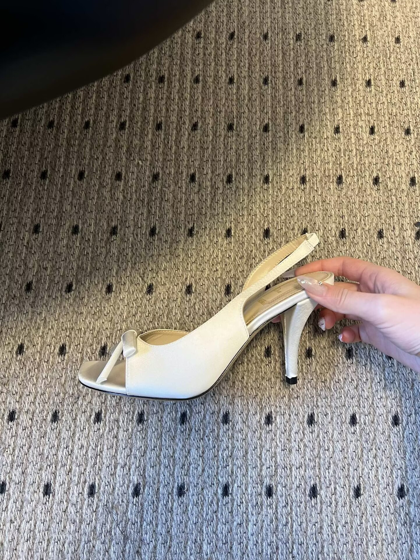 ua D10r bow heeled slingback sandal