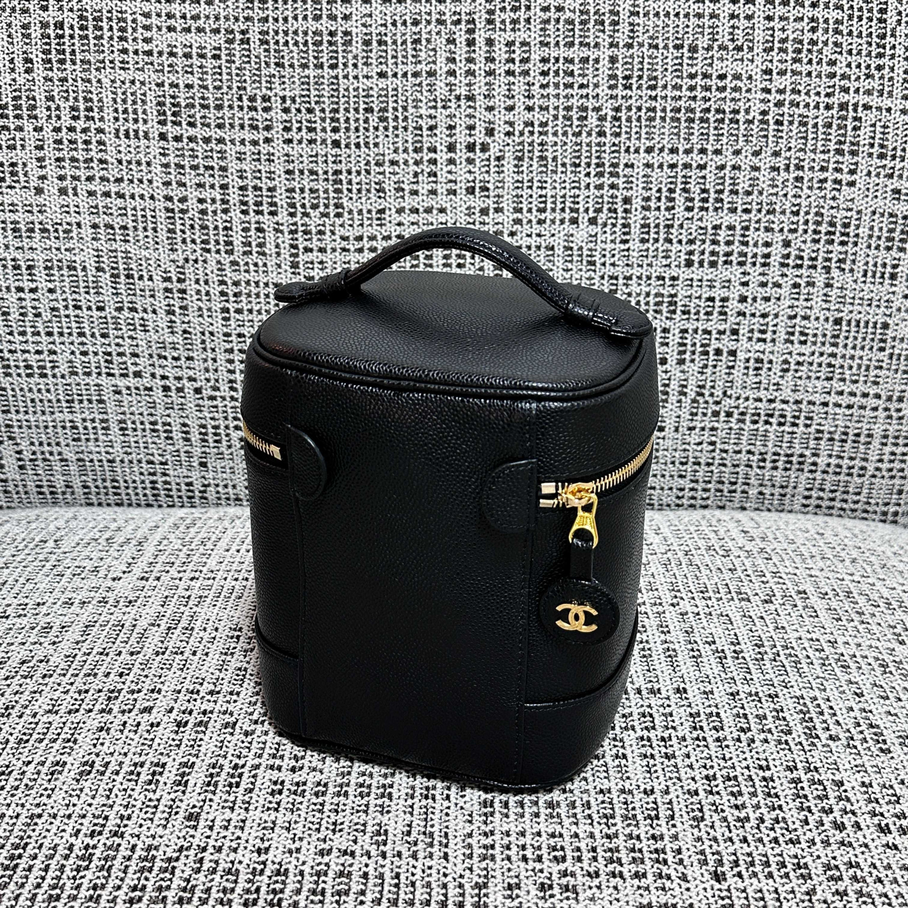 Chanel Vanity Bag 17.5x13x17cm
