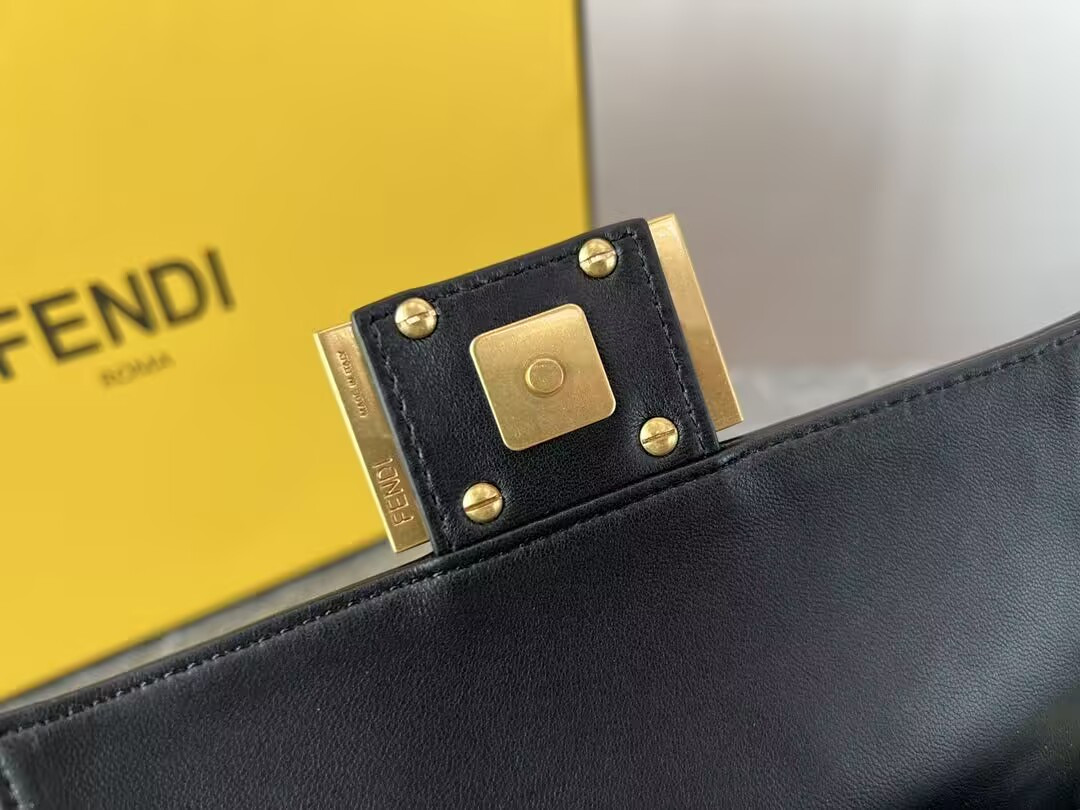 Fendi Baguette Mini Bag 19x4x10cm