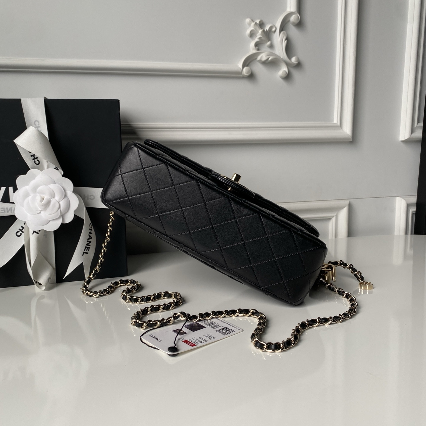 Chanel Classic Flap Handbag CF AS5756 14.5x23.5x7cm