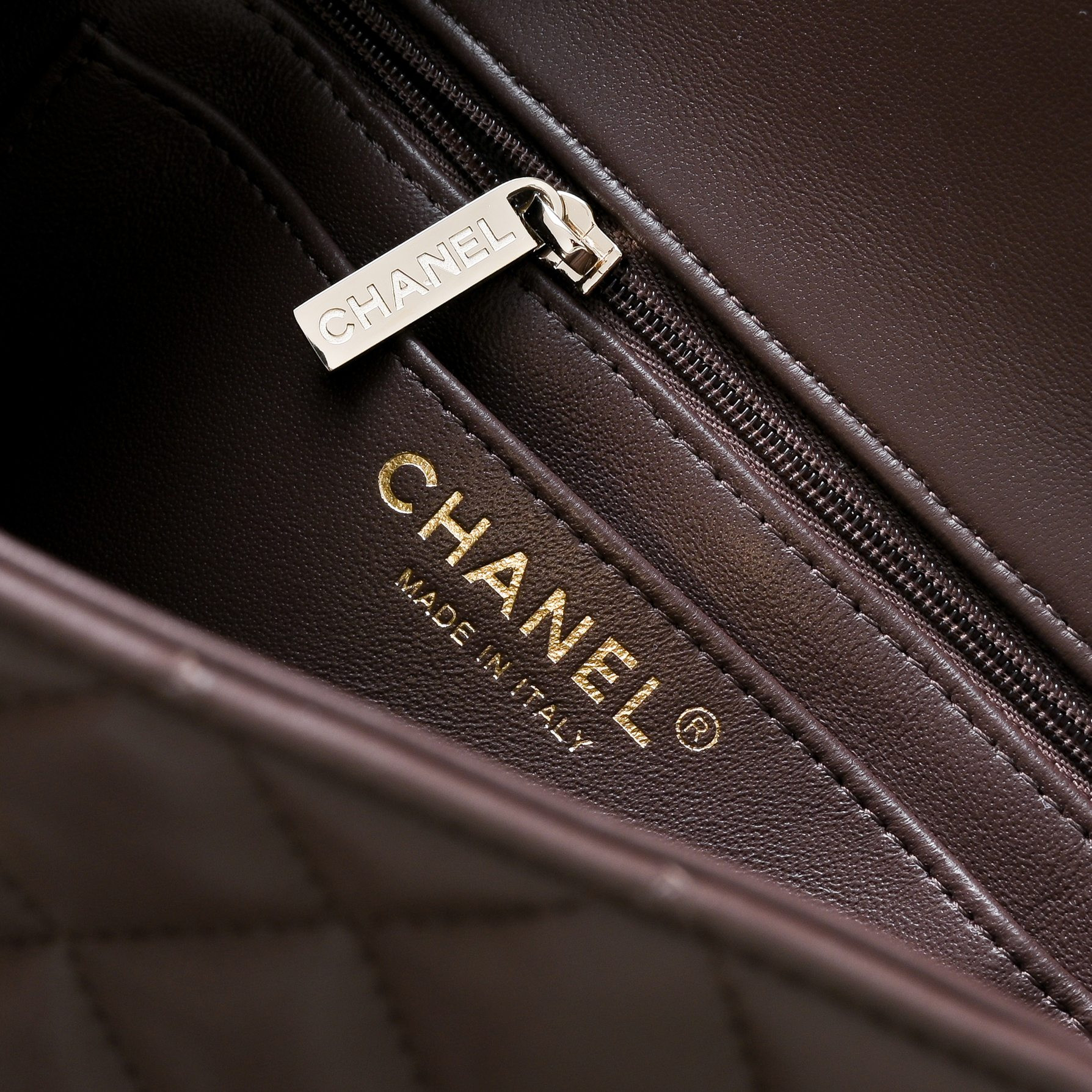 Chanel Mini Flap Bag 20x12x6.5cm