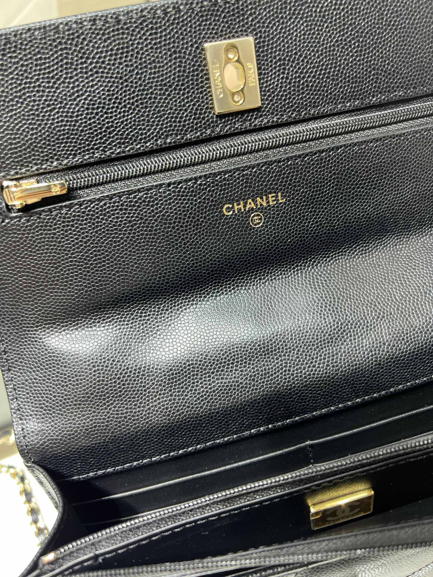 Chanel FLAP BAG WITH TOP HANDLE 19x12x3.5cm