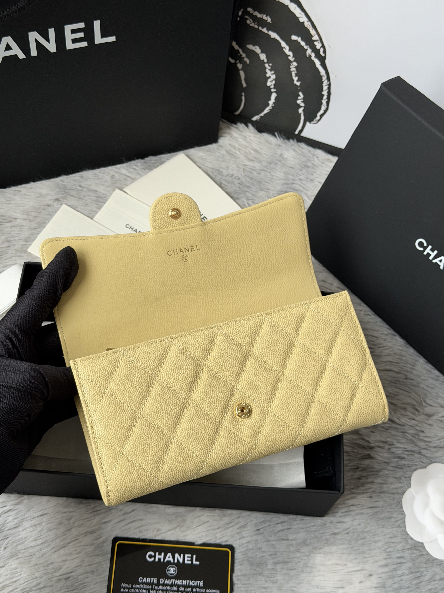 Chanel Wallet 80758 10x19x3cm