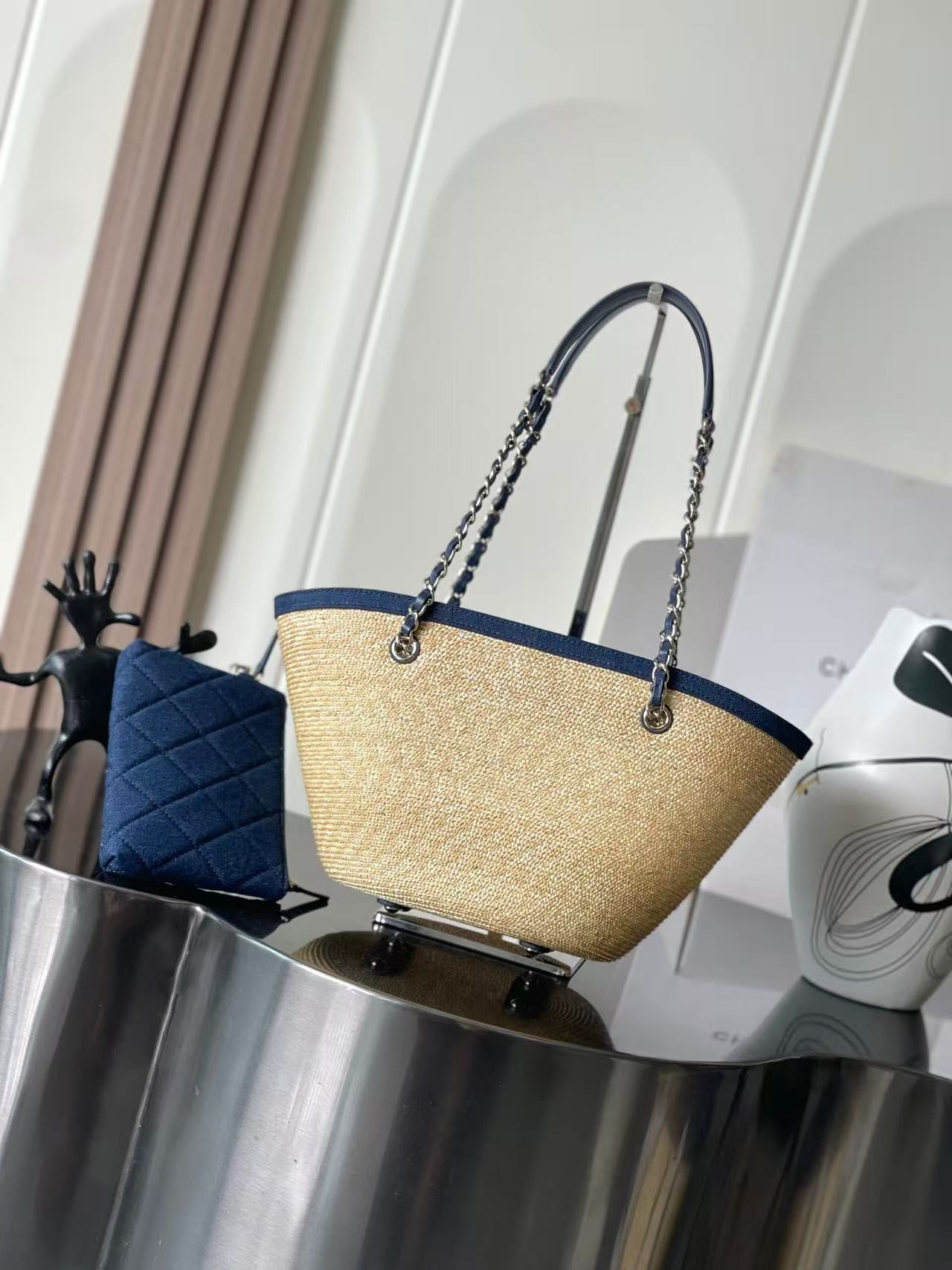 Chanel Shopping Bag 18x41x13cm