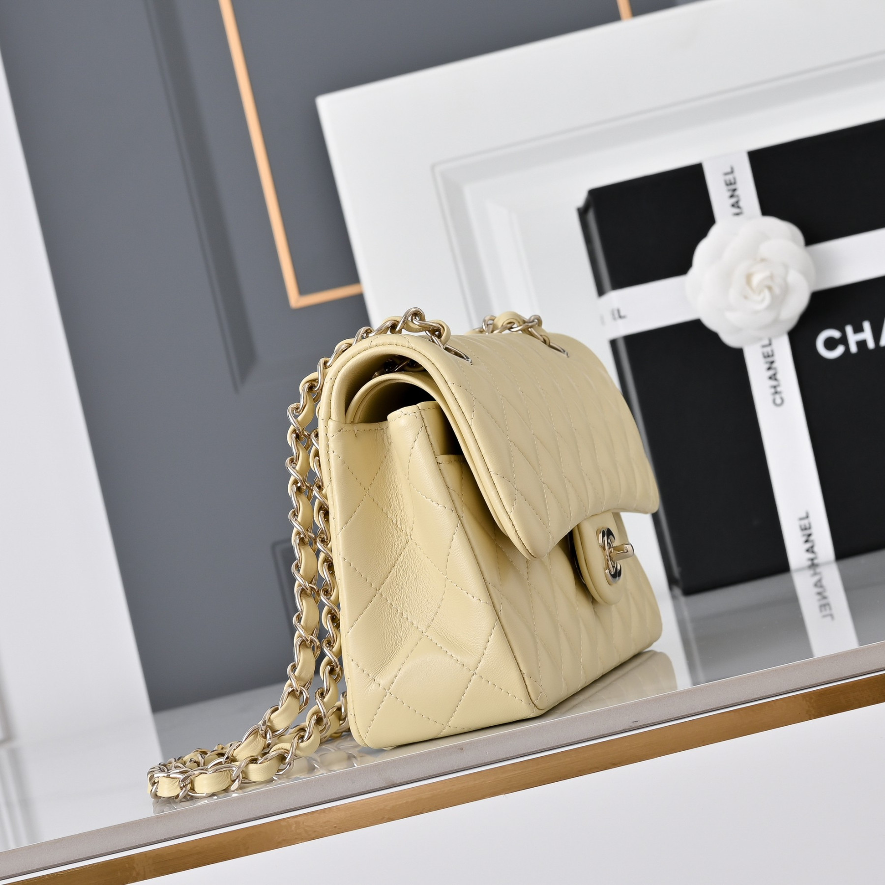 Chanel Classic Flap Handbag CF A01113 23x14.5x6cm