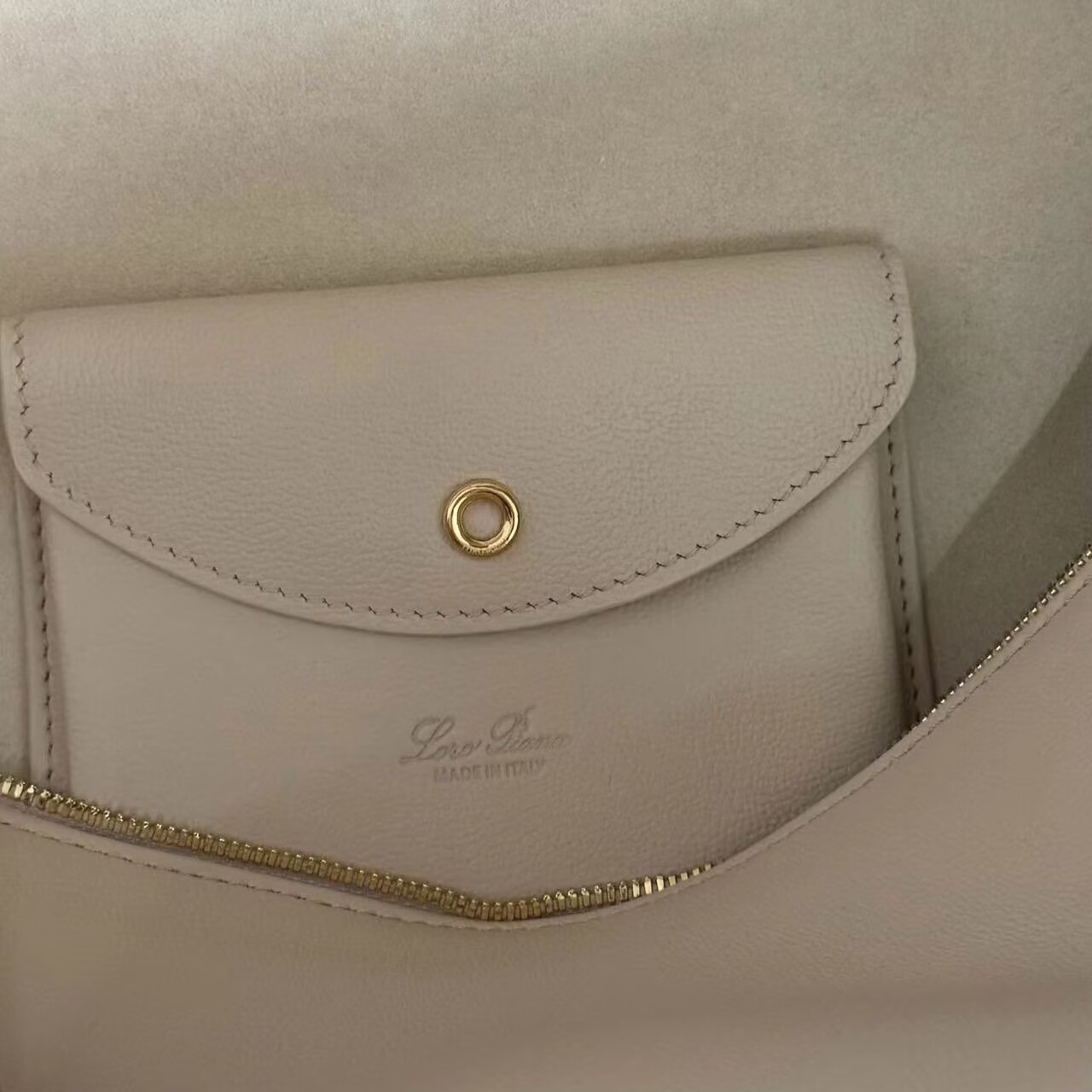 Loro Piana Extra Pocket L27 16x27x10cm