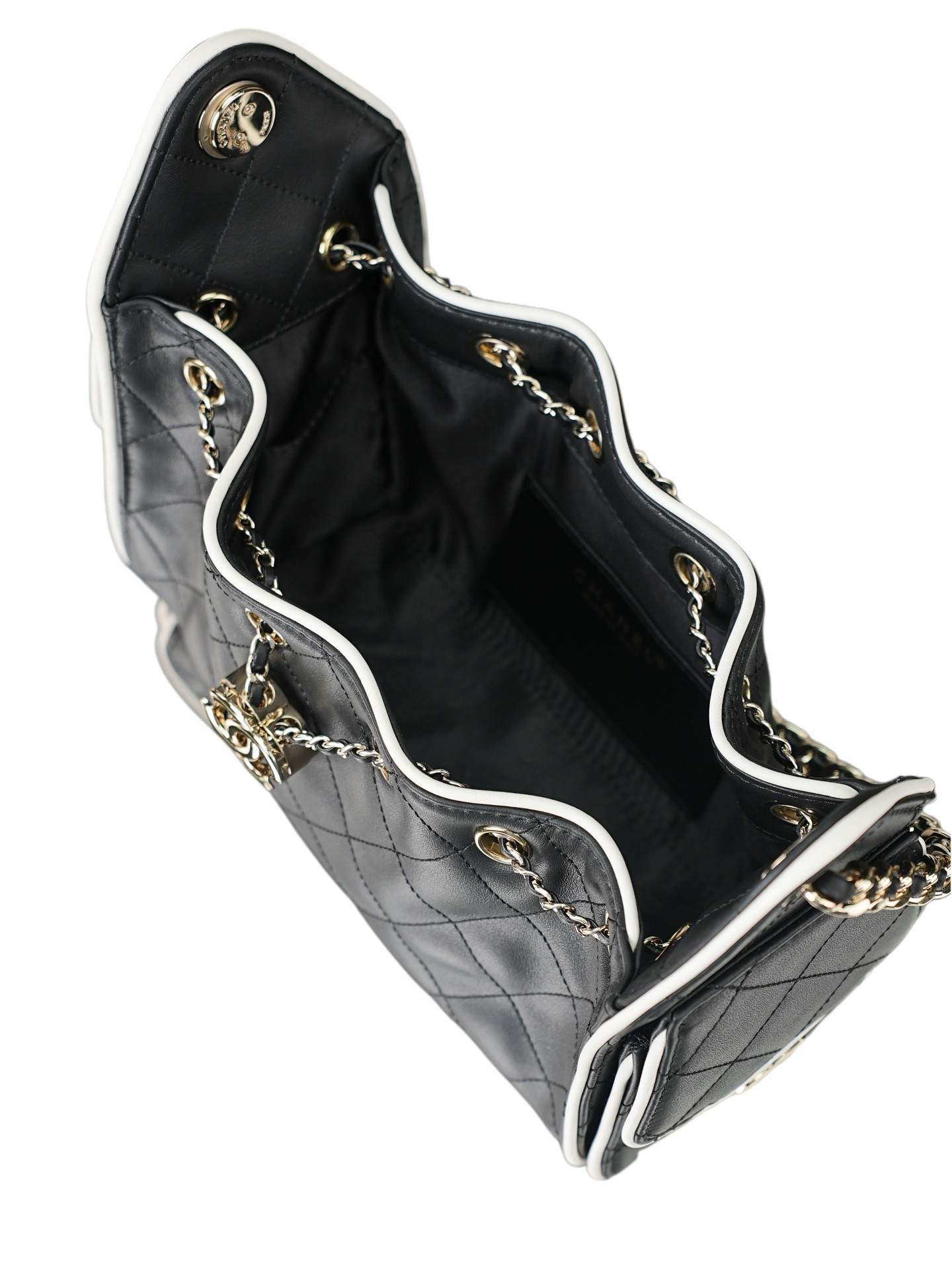 CHANEL 25C Bucket Bag 20x22x12.5cm